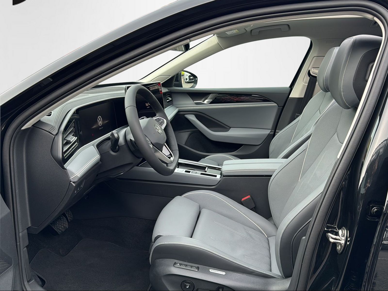 VW Passat Variant 2.0 TDI Elegance DSG-image-7