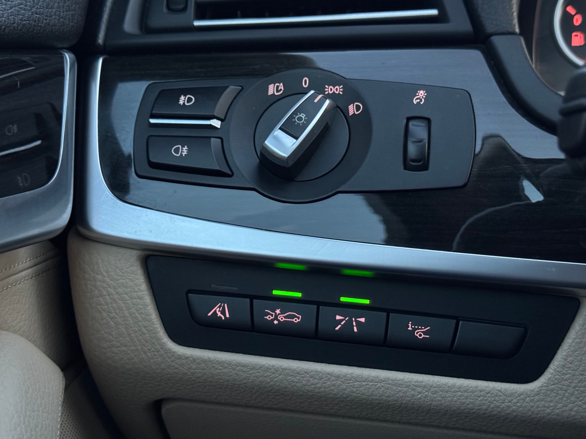 BMW 520d Touring Steptronic-image-12