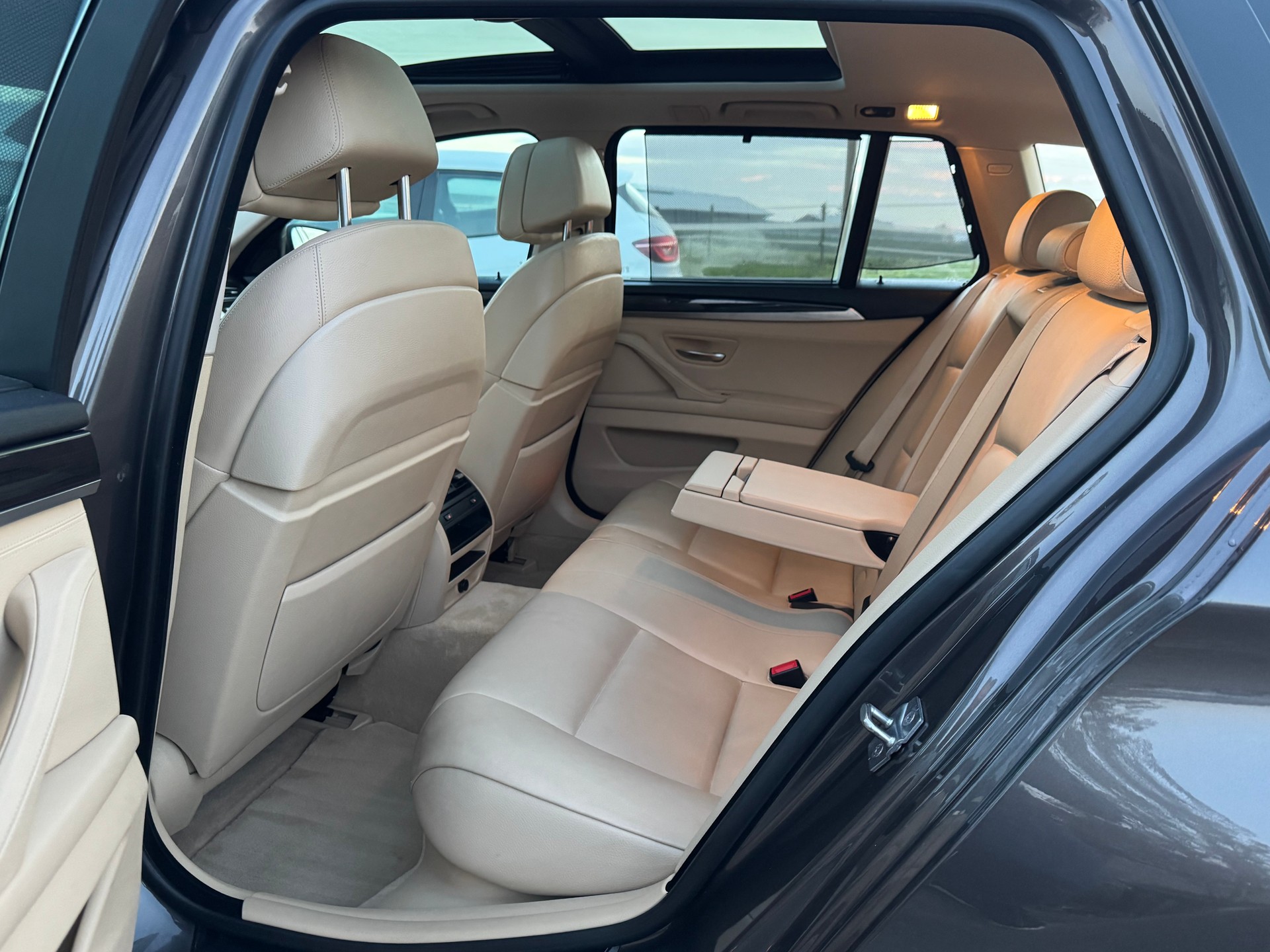 BMW 520d Touring Steptronic-image-6