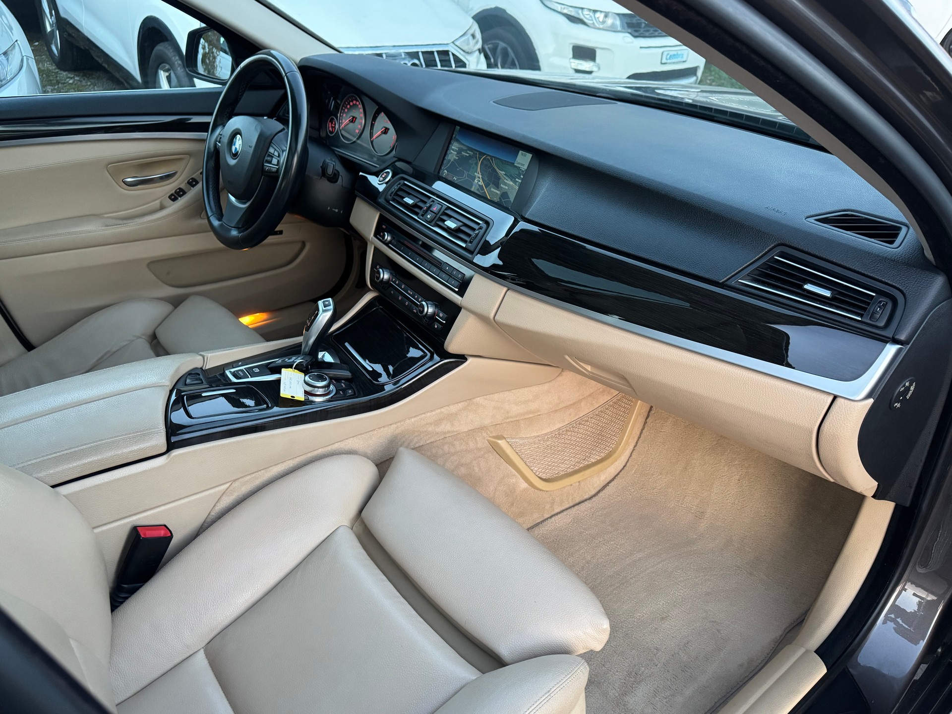 BMW 520d Touring Steptronic-image-4