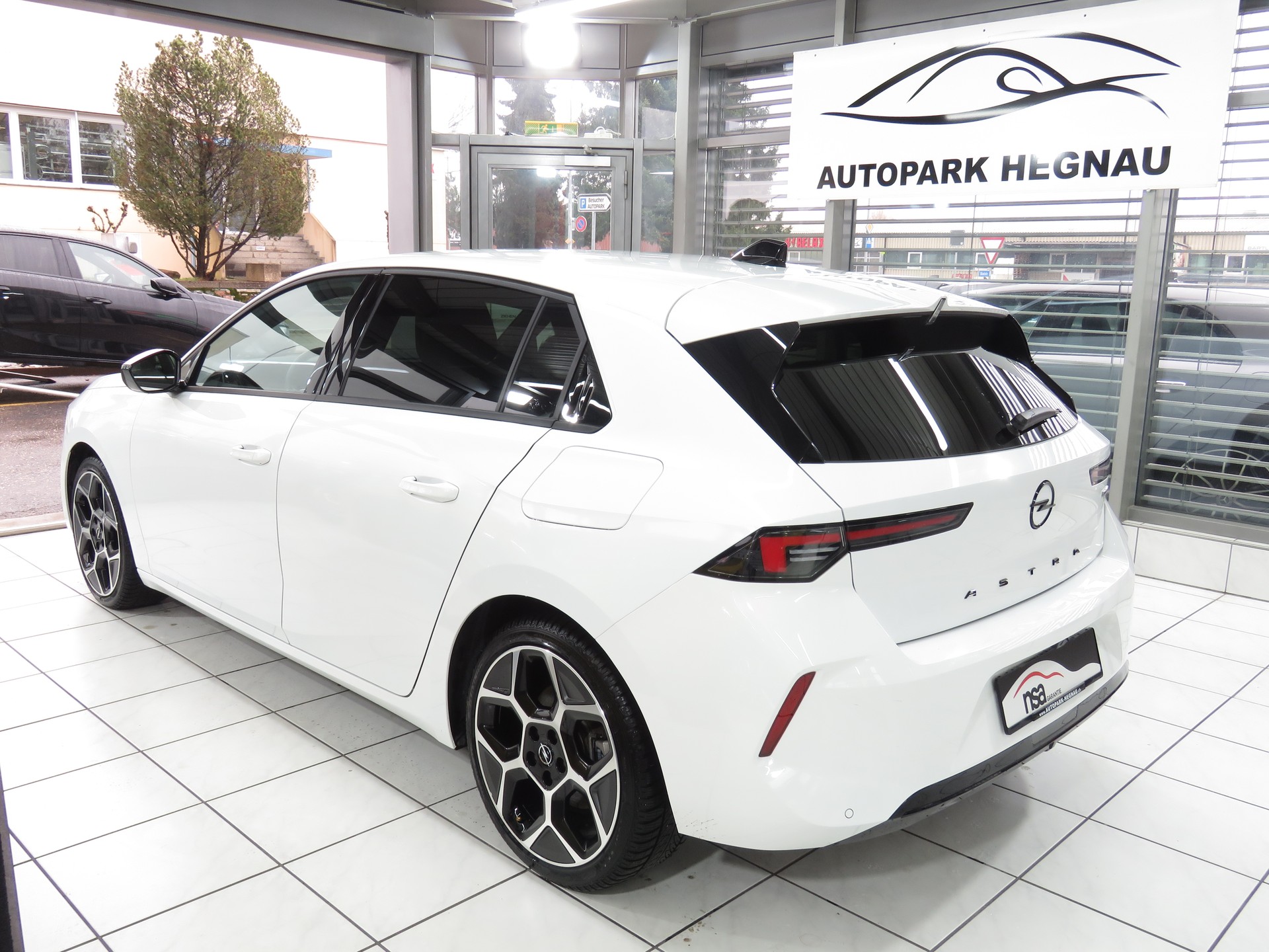 OPEL Astra 1.6 PHEV Turbo Swiss Plus A-image-5