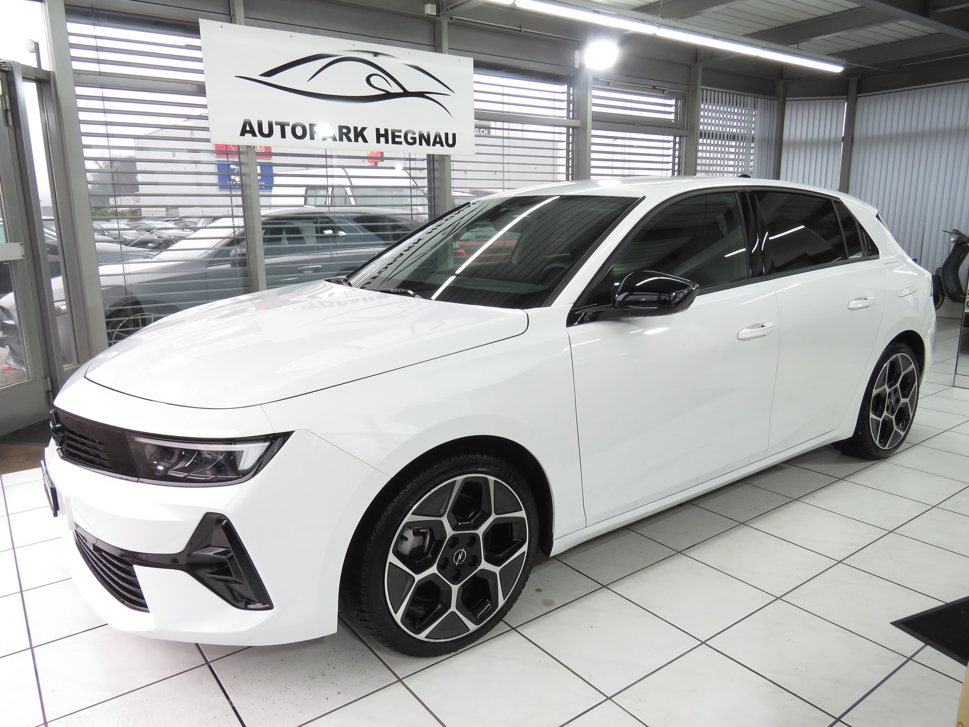 OPEL Astra 1.6 PHEV Turbo Swiss Plus A-image-0