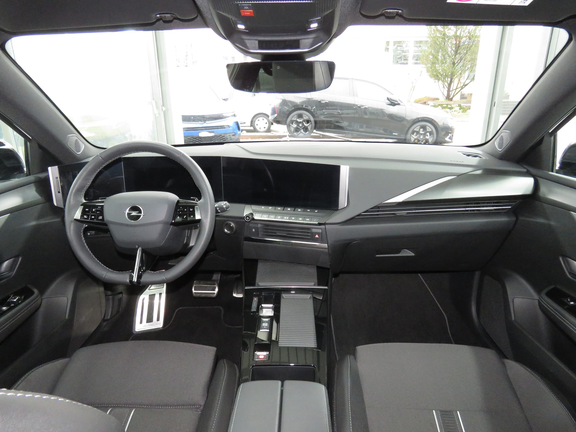 OPEL Astra 1.6 PHEV Turbo Swiss Plus A-image-13