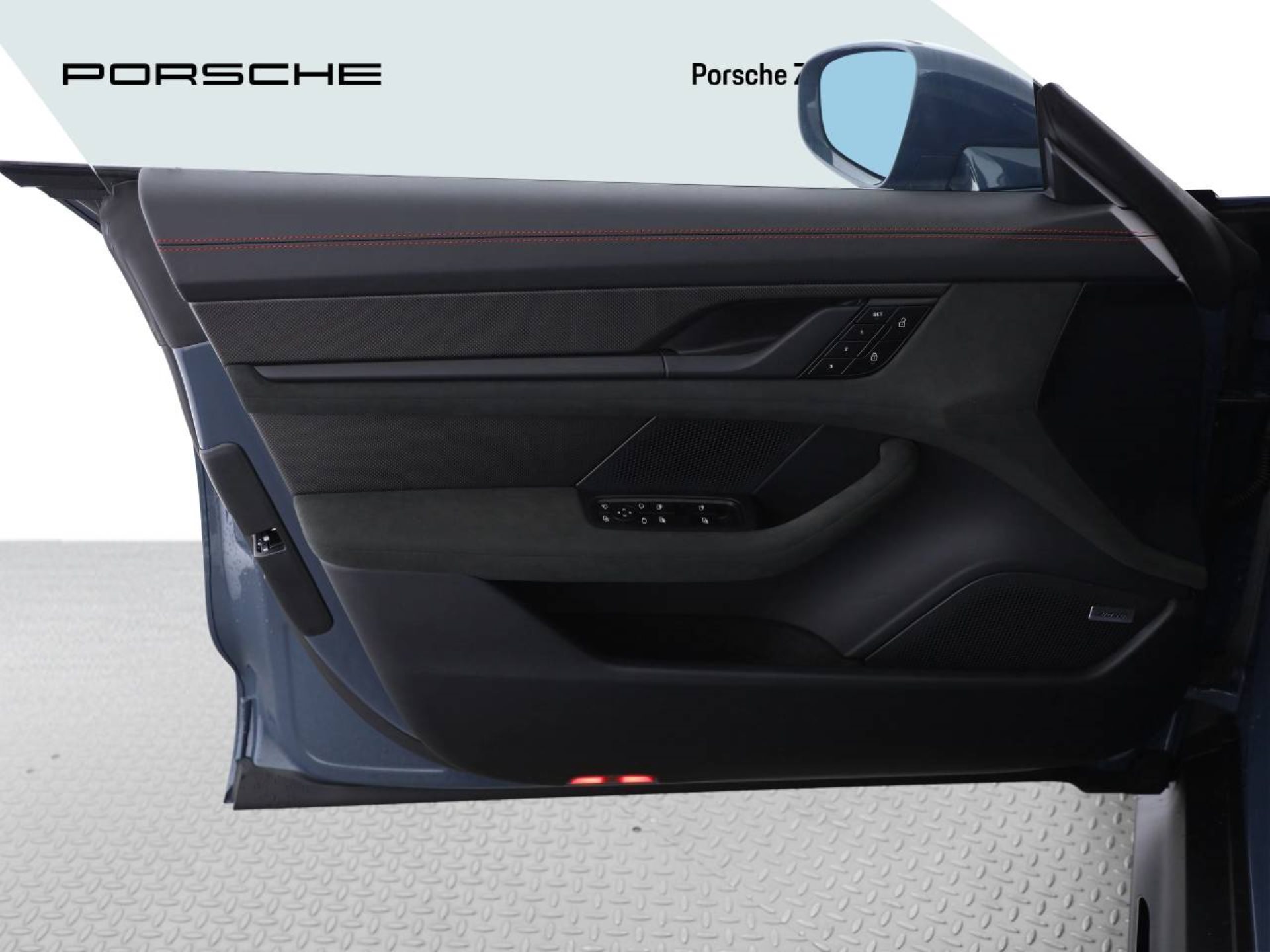 PORSCHE Taycan GTS Sport Turismo-image-12