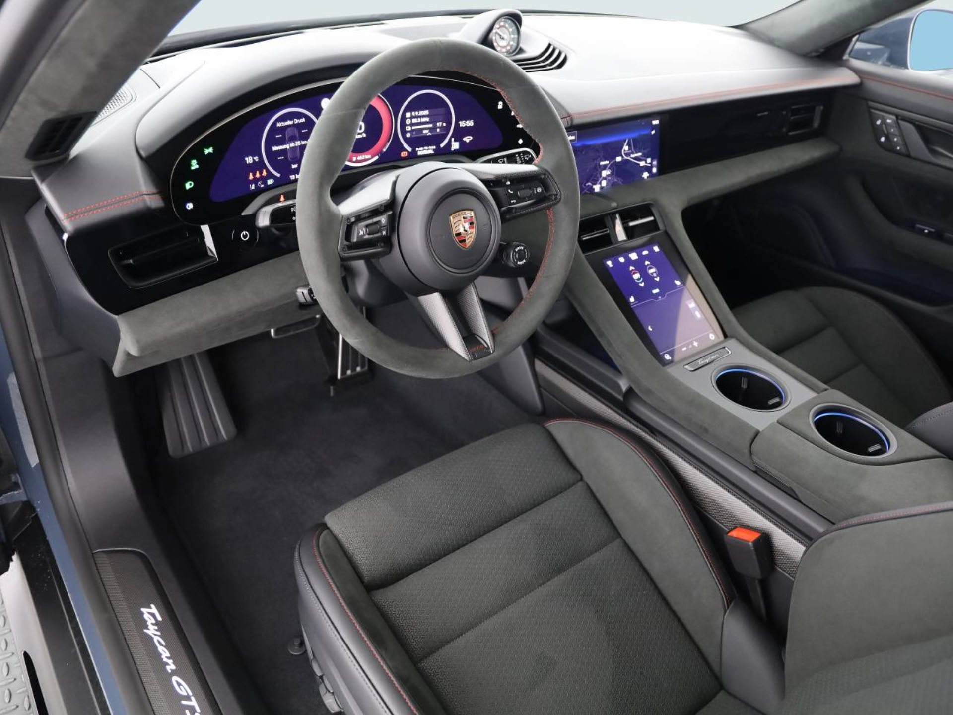 PORSCHE Taycan GTS Sport Turismo-image-3