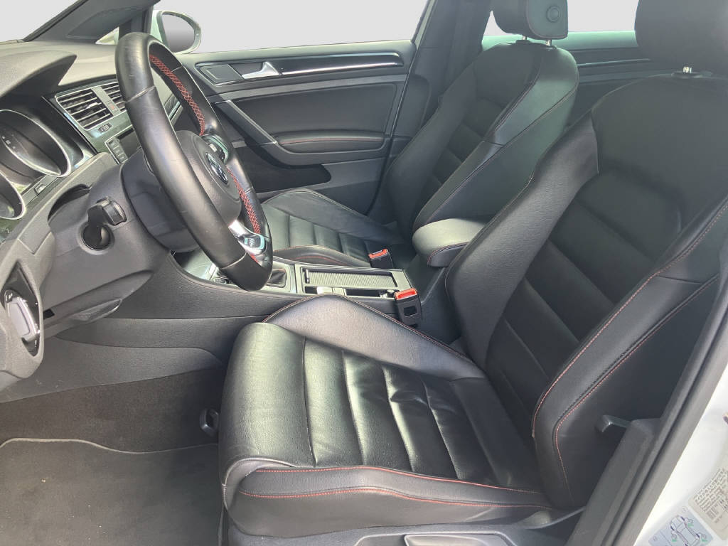 VW Golf VII 2.0 TSI GTI-image-10