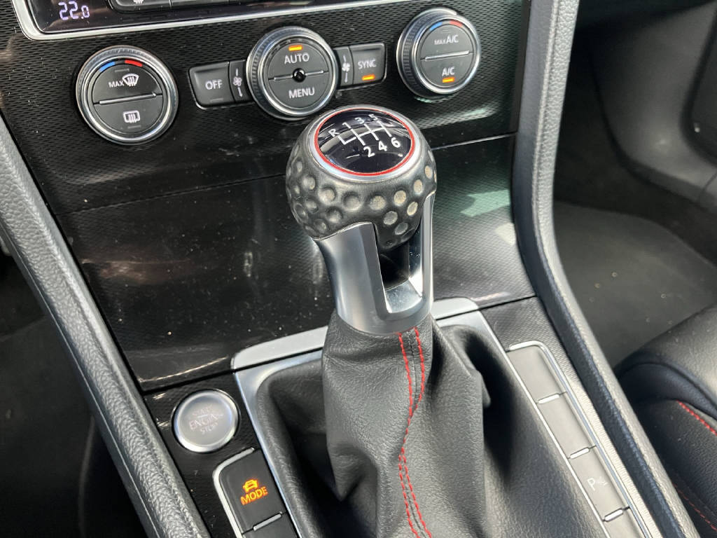 VW Golf VII 2.0 TSI GTI-image-15