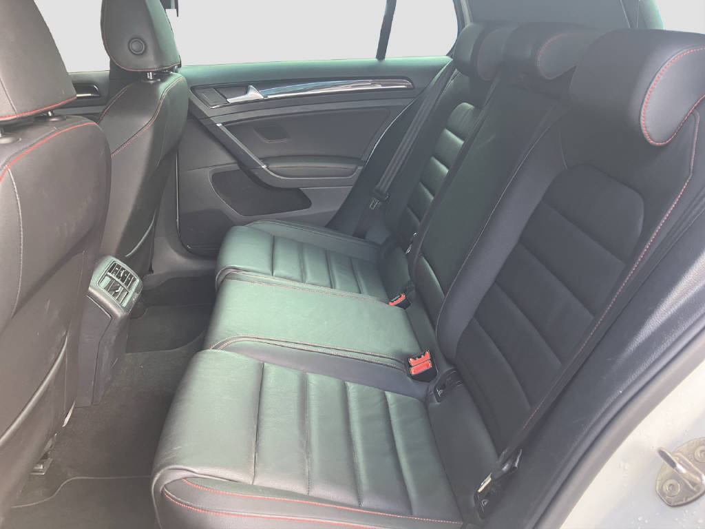 VW Golf VII 2.0 TSI GTI-image-11
