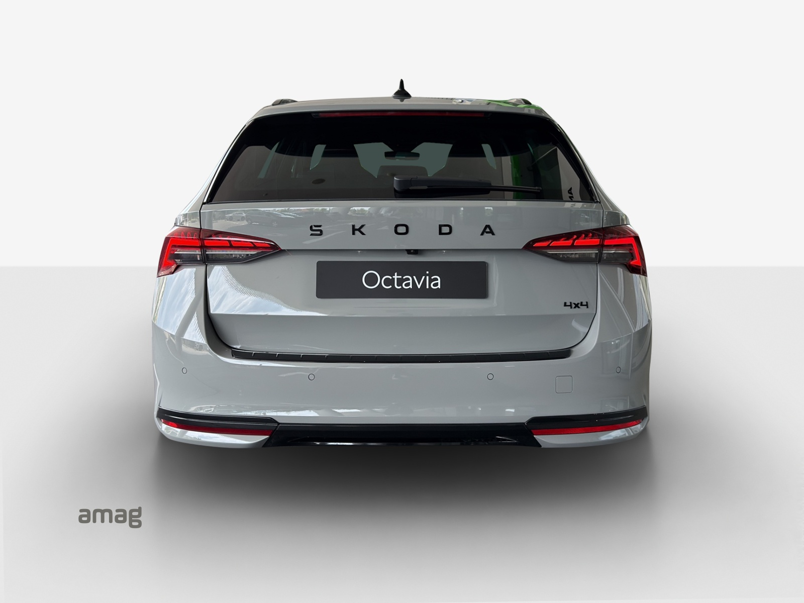 SKODA Octavia Combi 2.0 TSI DSG Dynamic 4x4-image-3