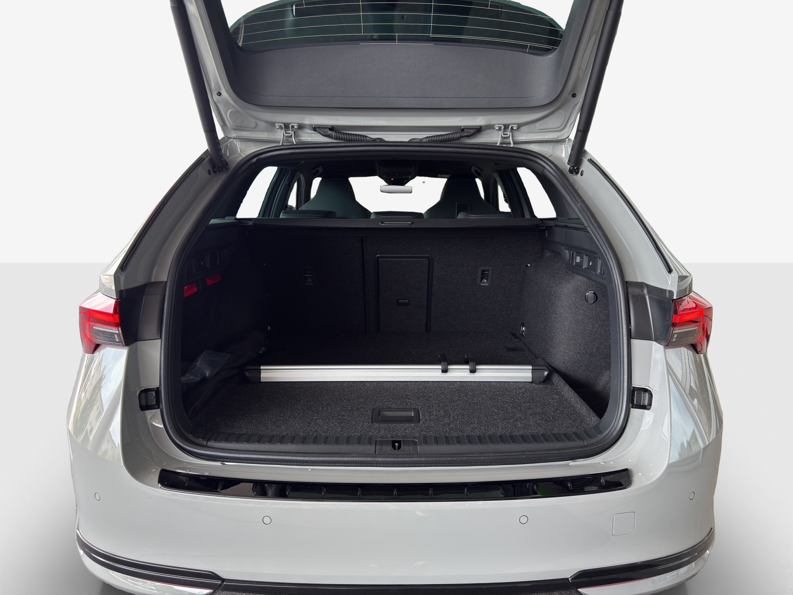 SKODA Octavia Combi 2.0 TSI DSG Sport Line 4x4-image-11
