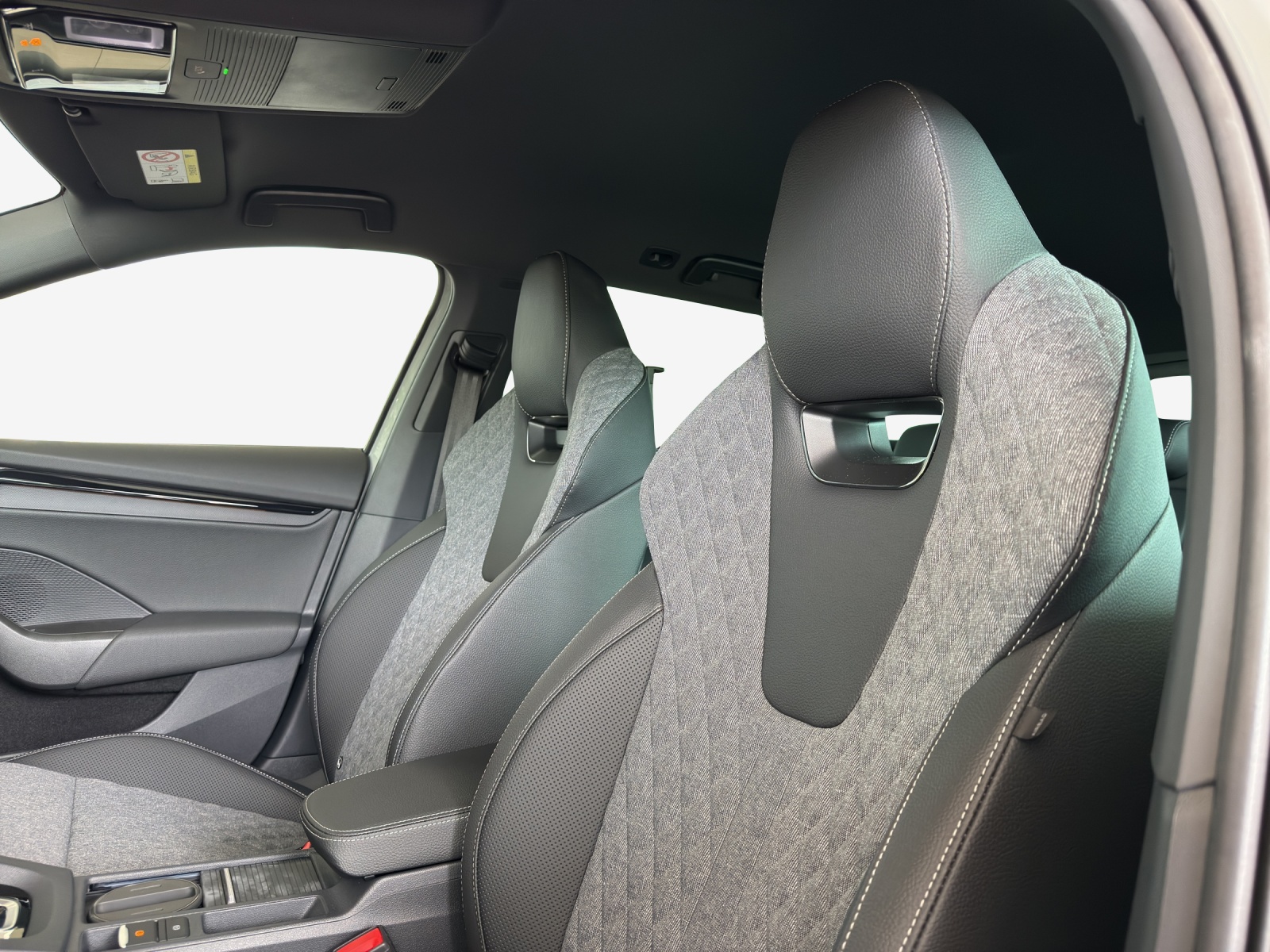SKODA Octavia Combi 2.0 TSI DSG Sport Line 4x4-image-13