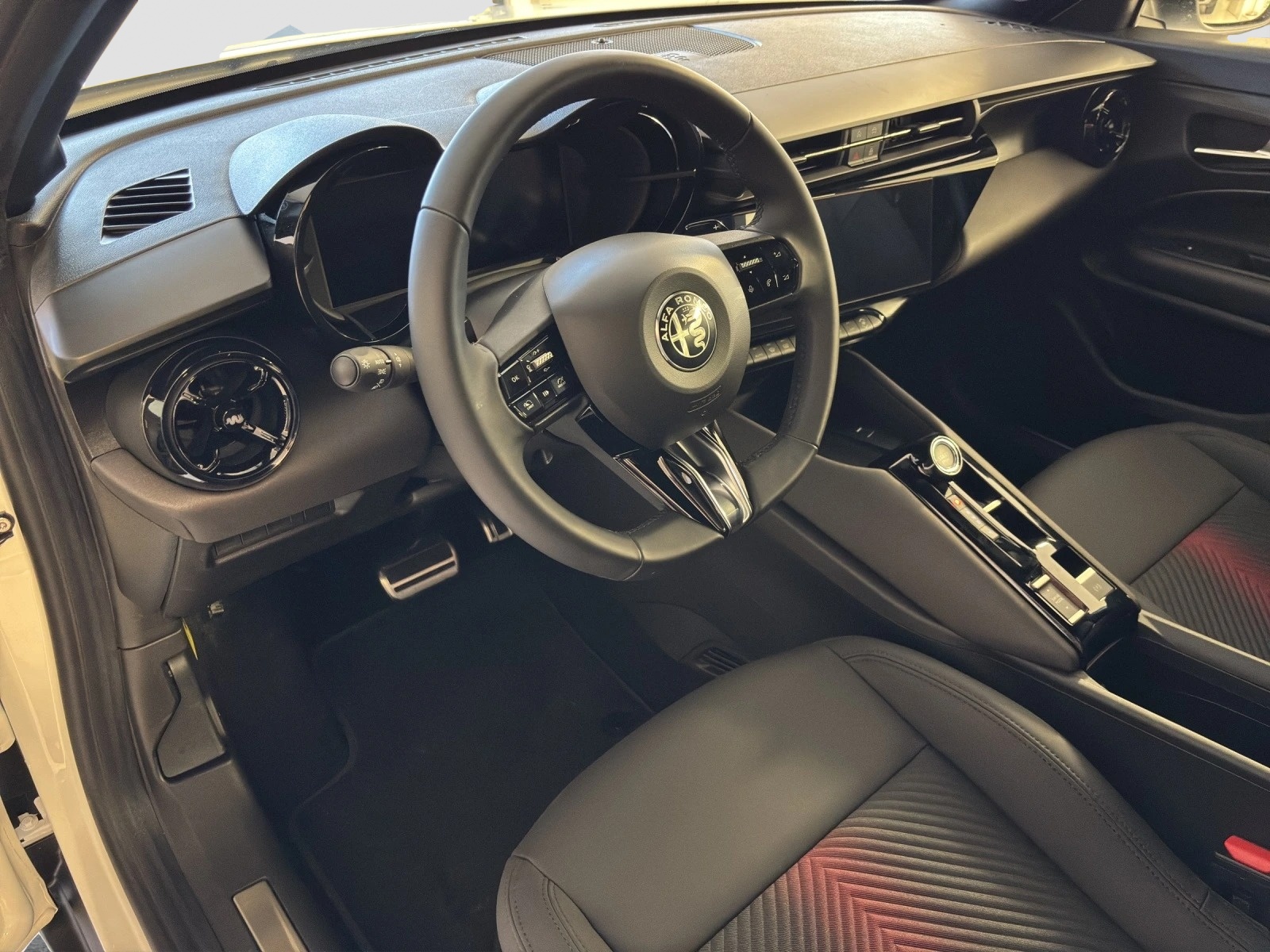 ALFA ROMEO JUNIOR 1.2 Ibrida Speciale-image-9