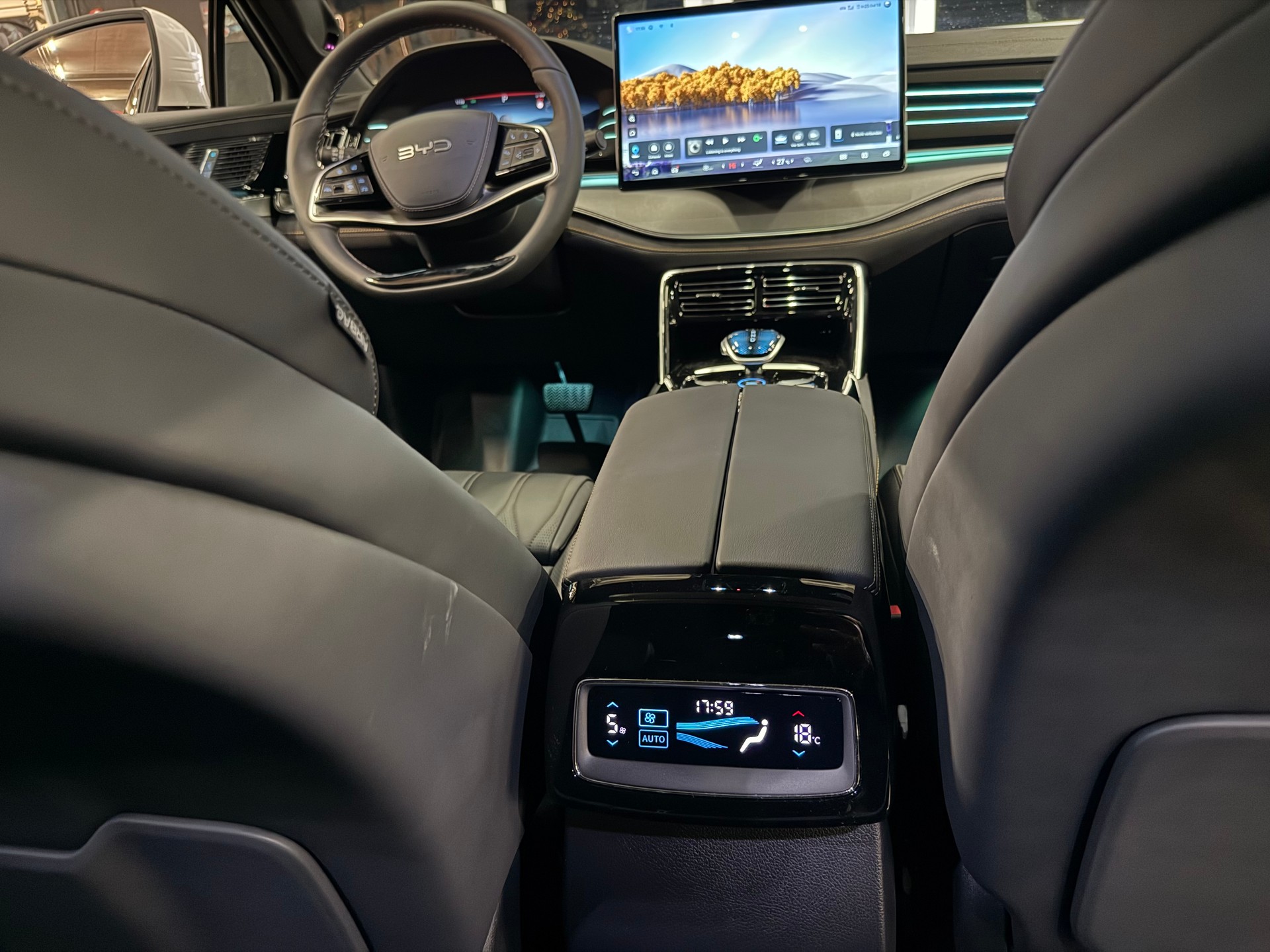 BYD TANG FLAGSHIP 7 Pl. 4x4-image-14