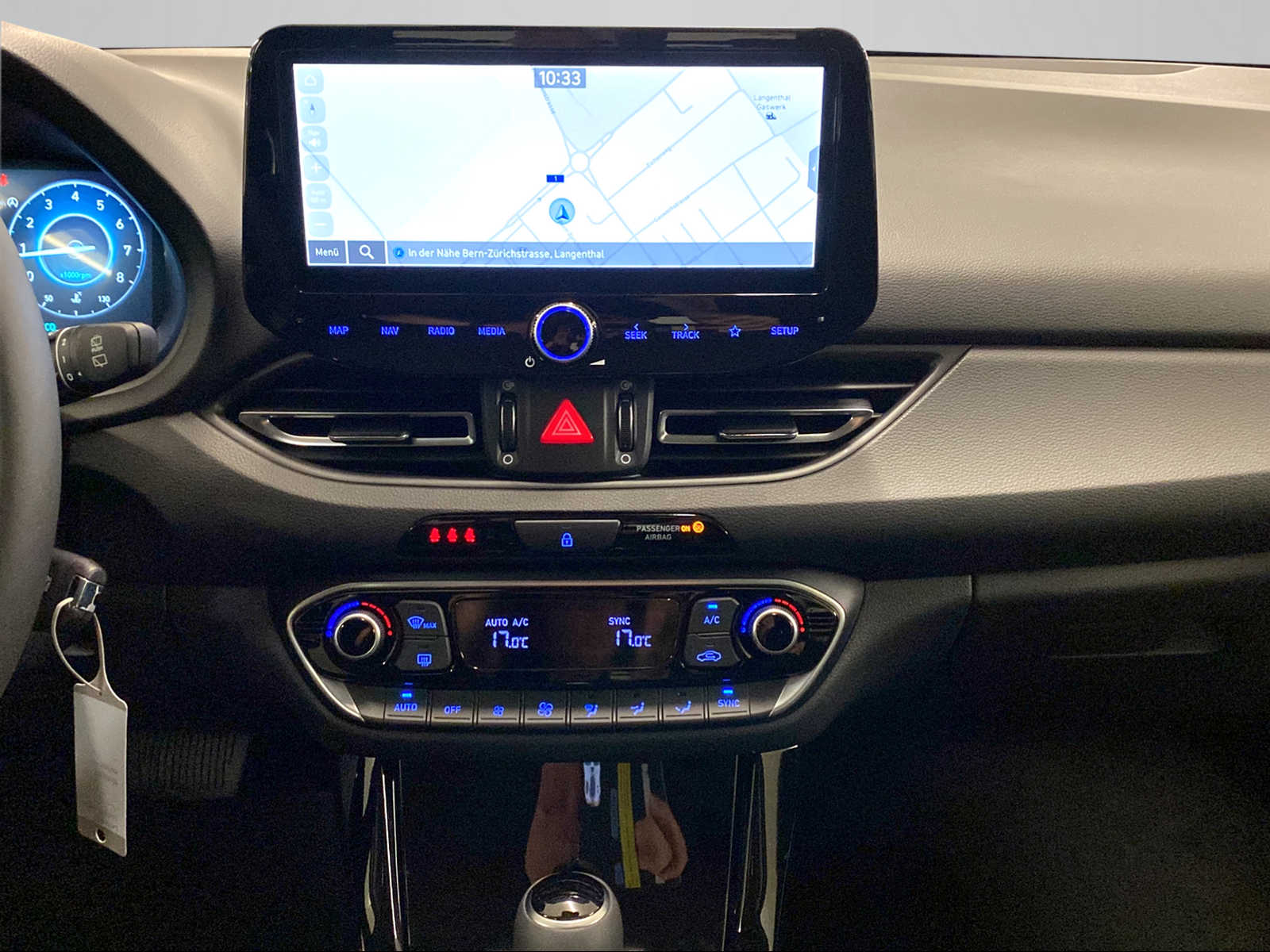 HYUNDAI i30 1.5 T-GDi Amplia-image-13