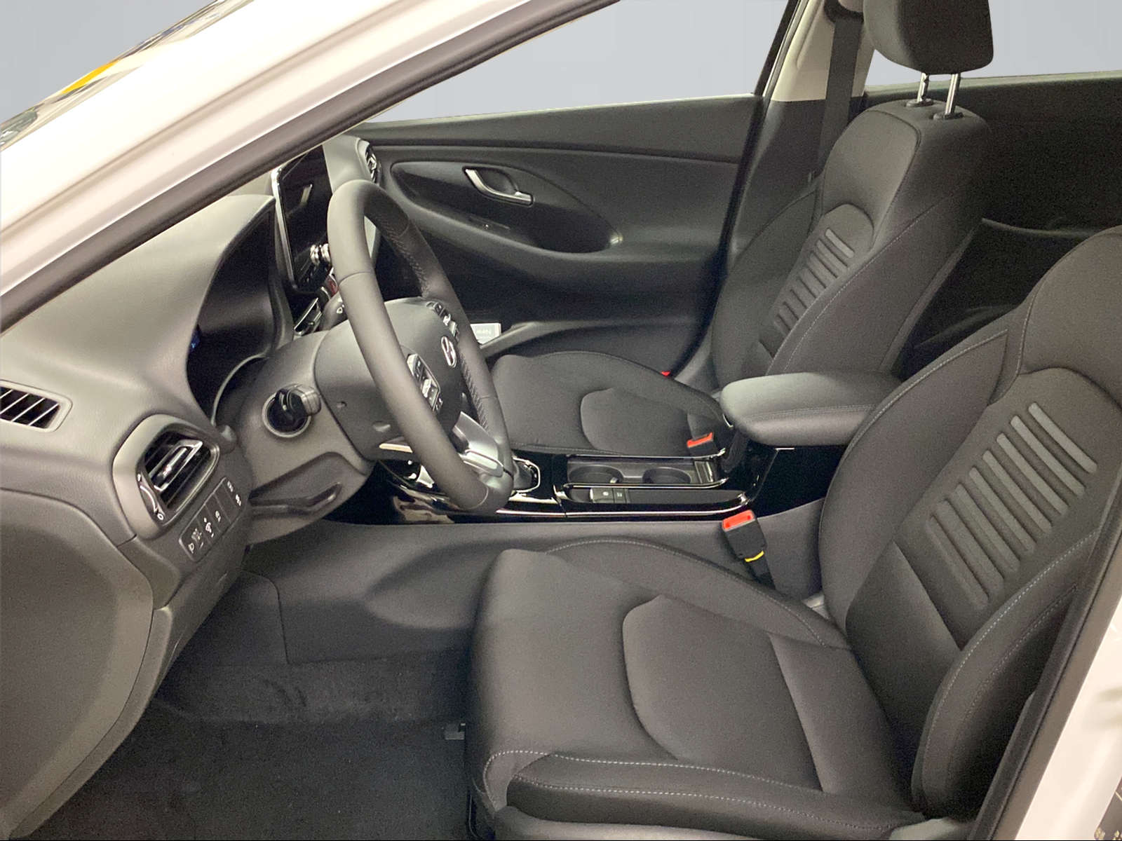 HYUNDAI i30 1.5 T-GDi Amplia-image-10