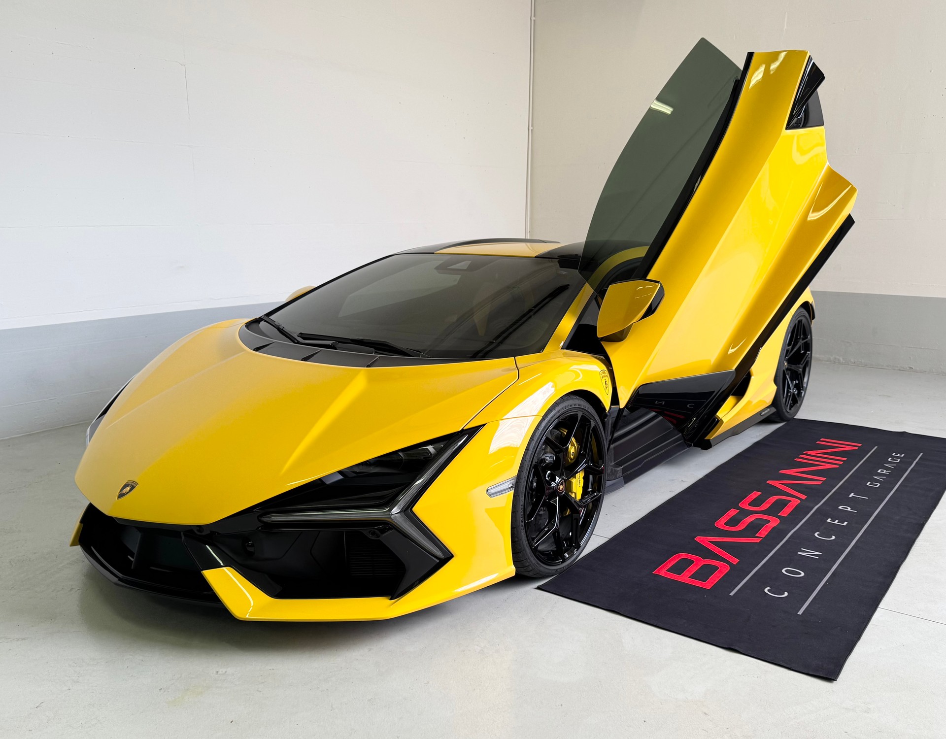 LAMBORGHINI Revuelto HPEV ## Auto CH 🇨🇭-image-5