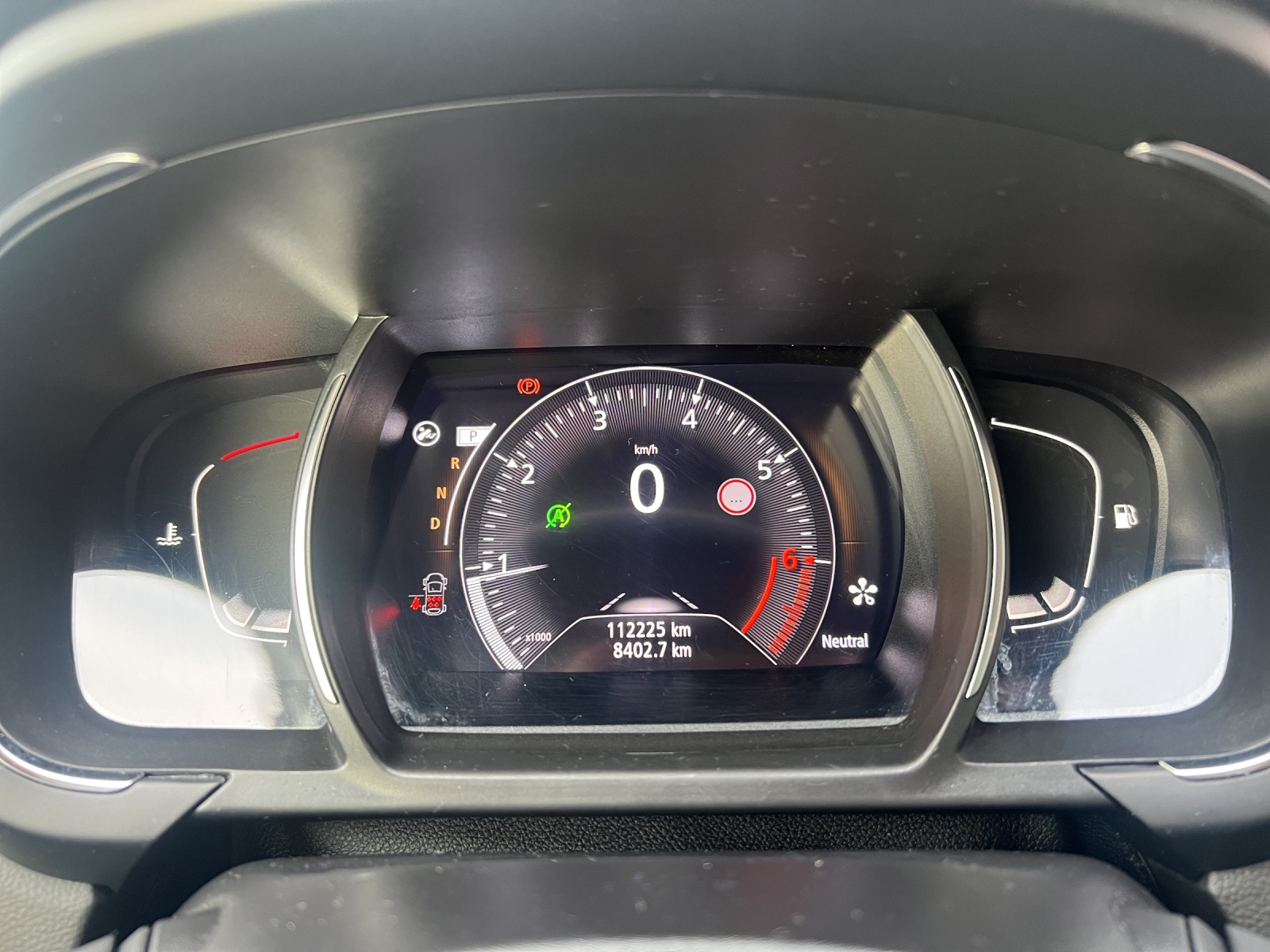 RENAULT Grand Scénic 1.3 16V Techno EDC 7 Plätzer-image-24