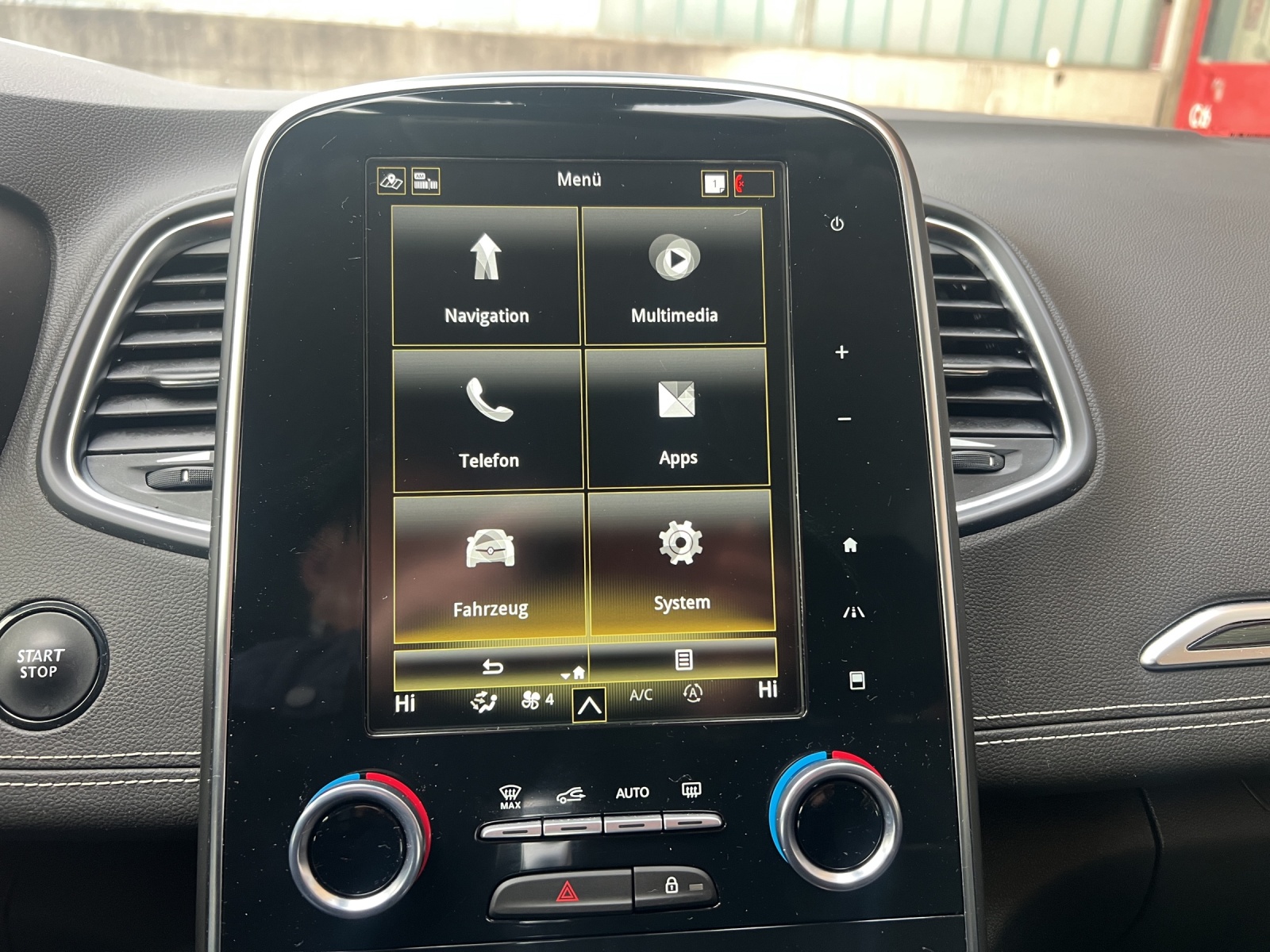 RENAULT Grand Scénic 1.3 16V Techno EDC 7 Plätzer-image-25