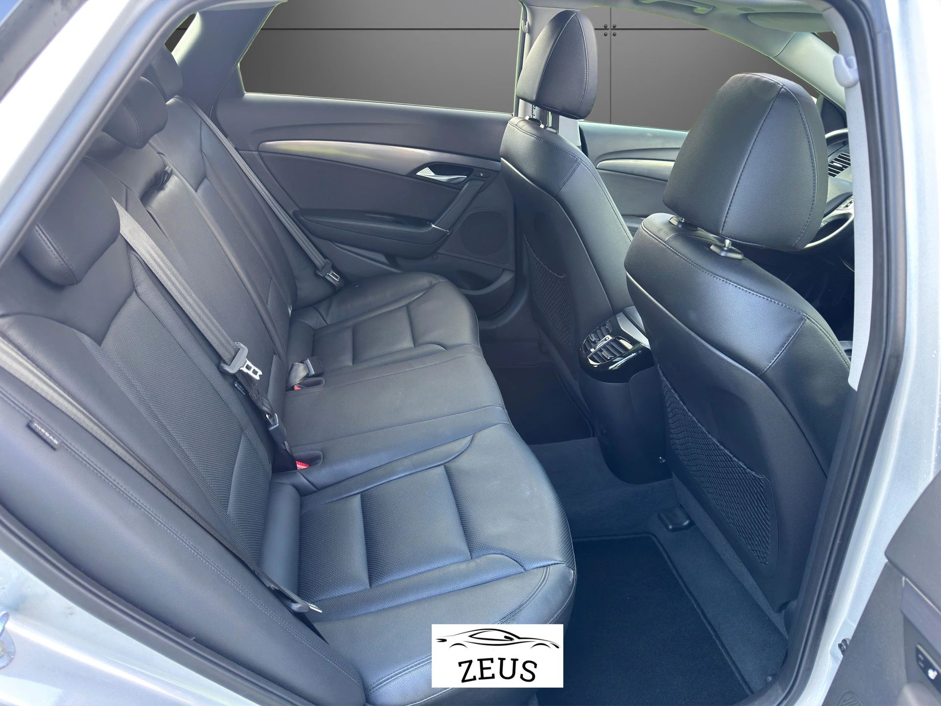 HYUNDAI i40 Wagon 1.7 CRDI Vertex Automatic-image-12