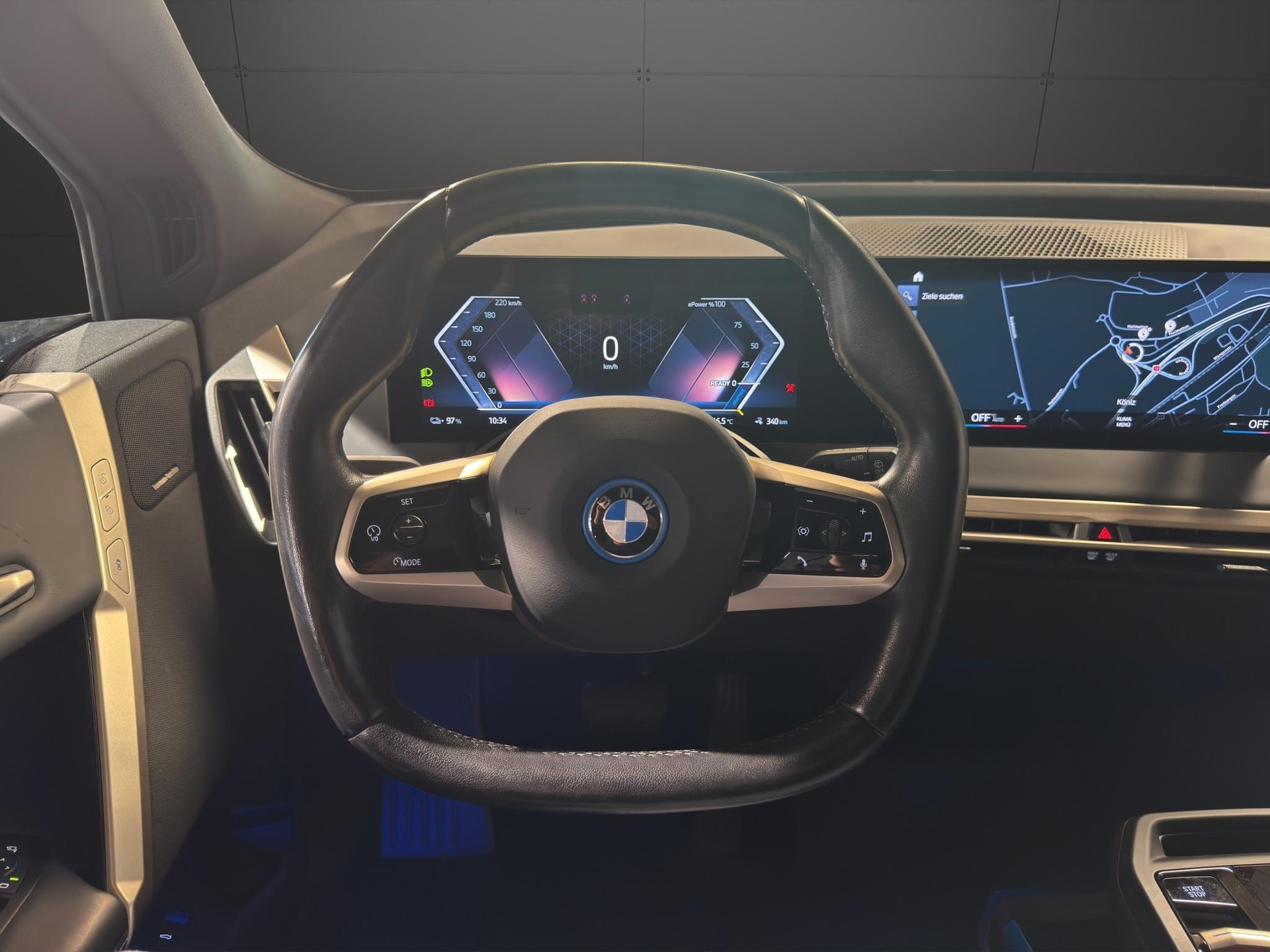 BMW iX xDrive40-image-14