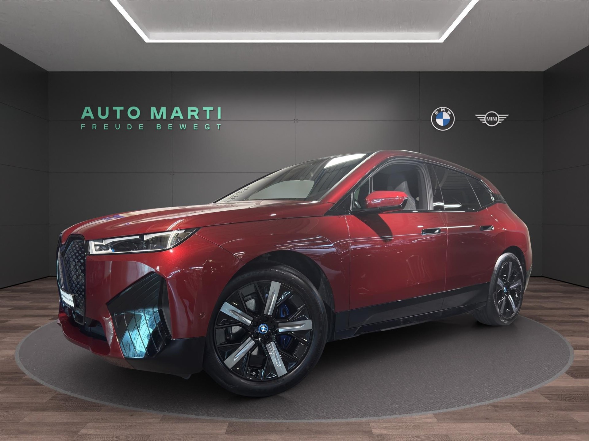 BMW iX xDrive40-image-0