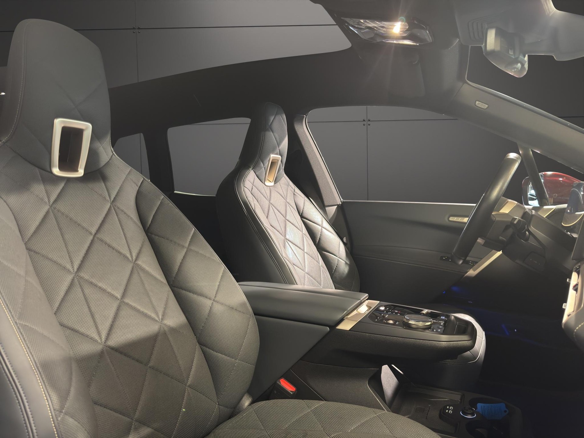 BMW iX xDrive40-image-18