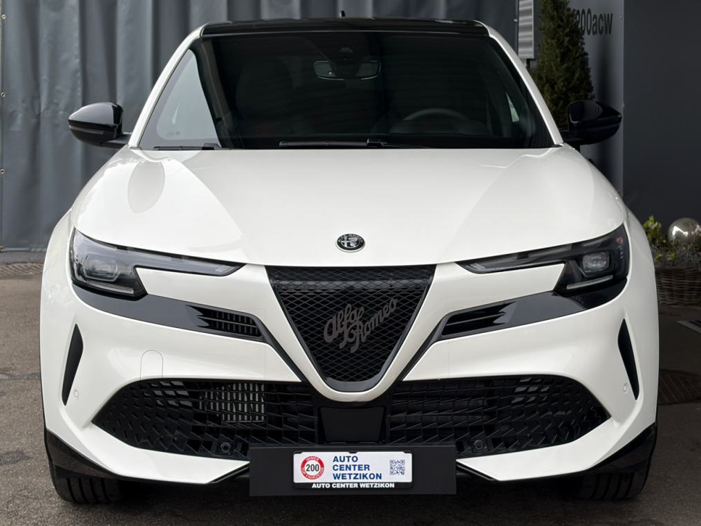 ALFA ROMEO Junior 1.2 48V Hybrid Q4 Pack Tech Sky-image-0