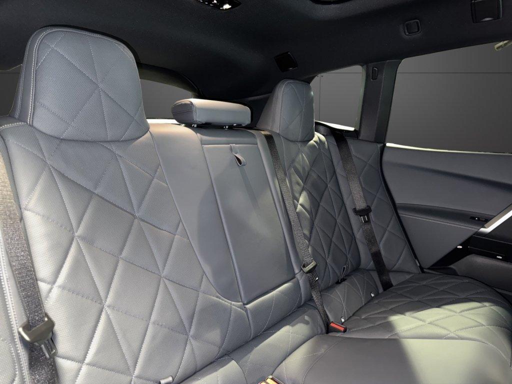 BMW iX xDrive45-image-16