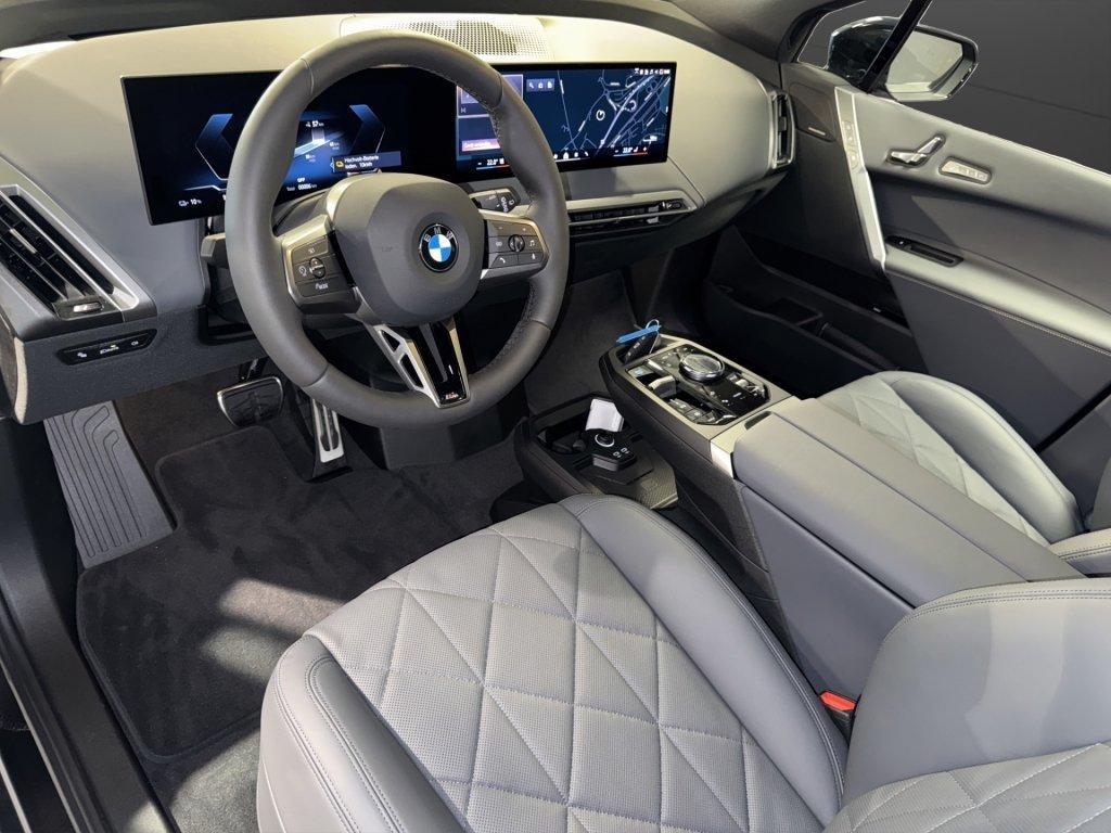 BMW iX xDrive45-image-7