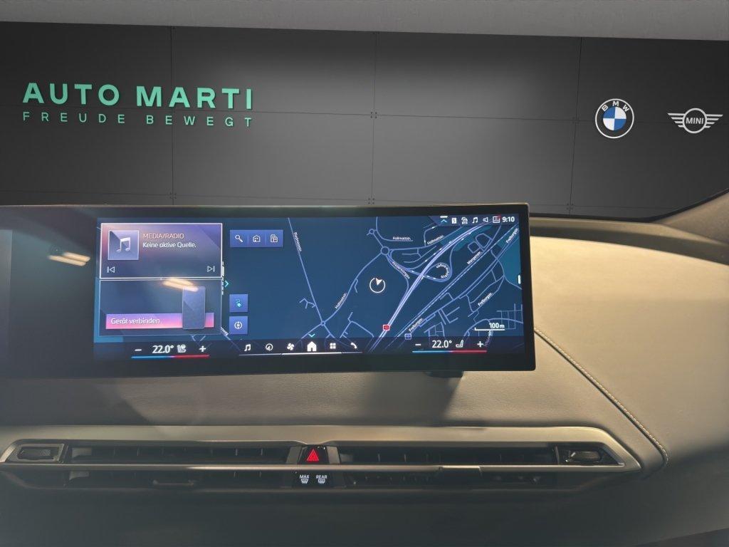 BMW iX xDrive45-image-8