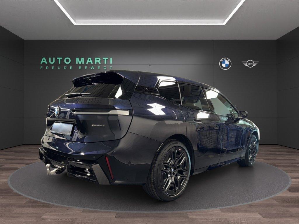 BMW iX xDrive45-image-3