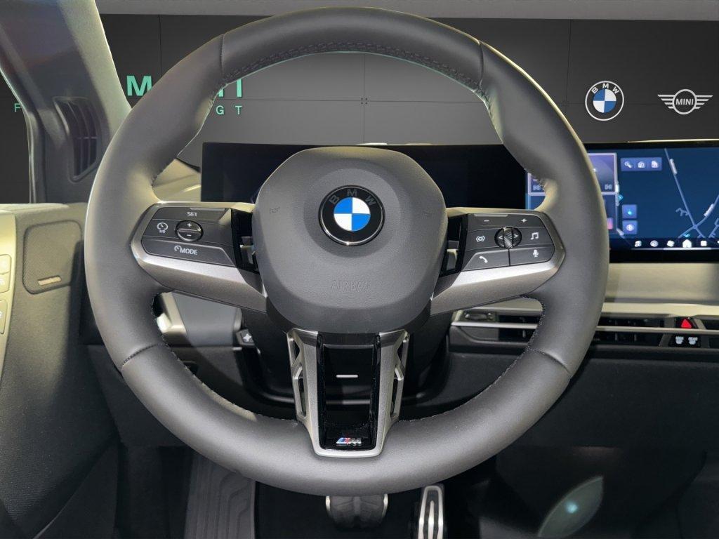 BMW iX xDrive45-image-13