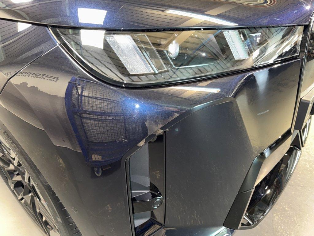 BMW iX xDrive45-image-6