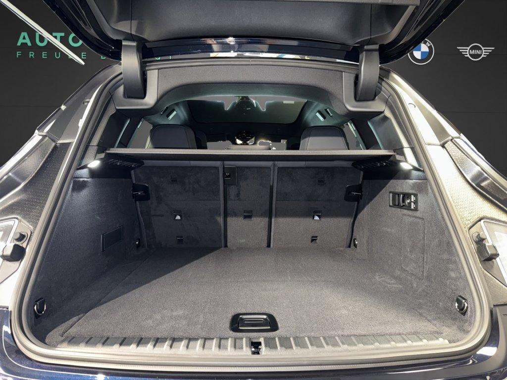 BMW iX xDrive45-image-15