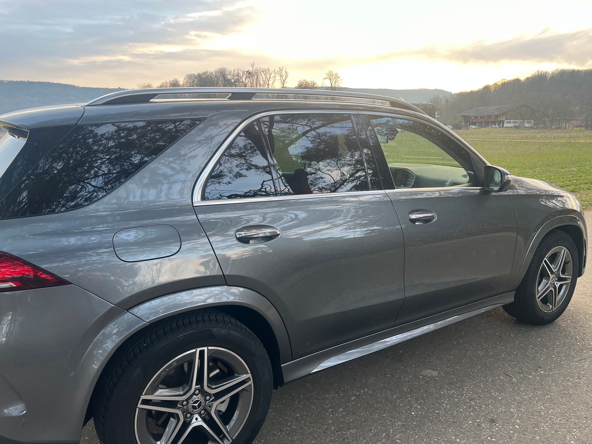 MERCEDES-BENZ GLE 350 de 4Matic AMG Line 9G-Tronic-image-2