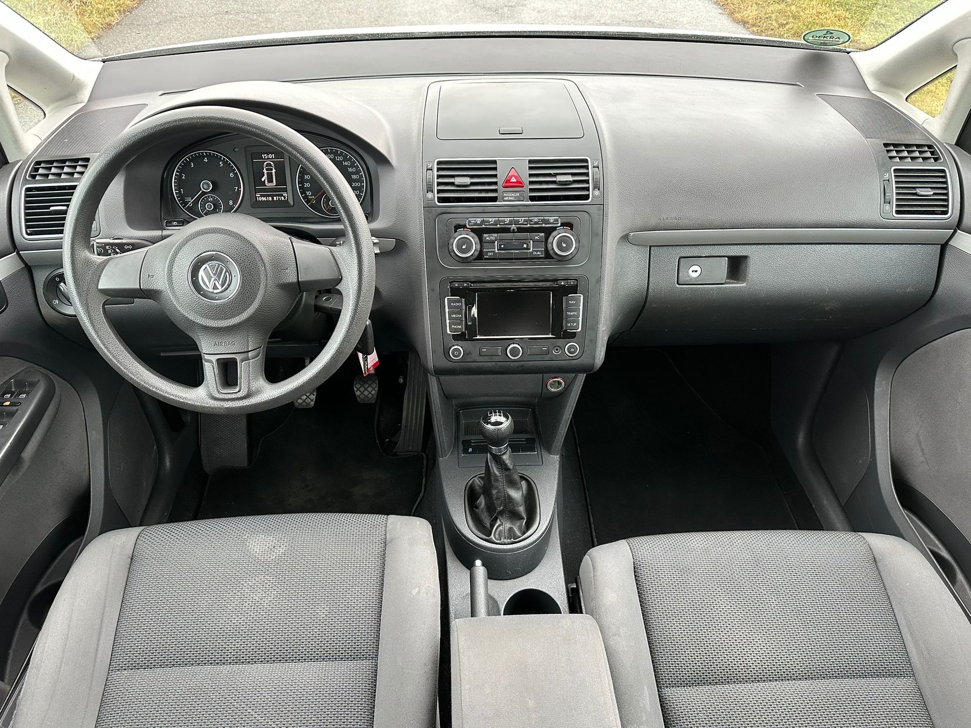 VW Touran 1.4 TSI EcoFuel Trendline-image-9