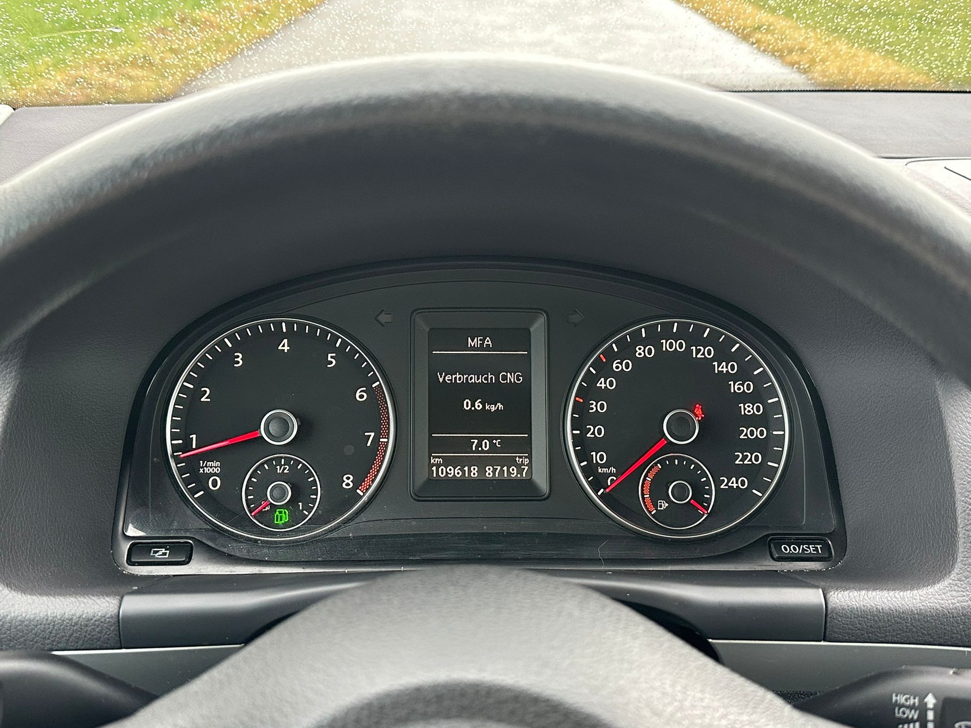 VW Touran 1.4 TSI EcoFuel Trendline-image-14