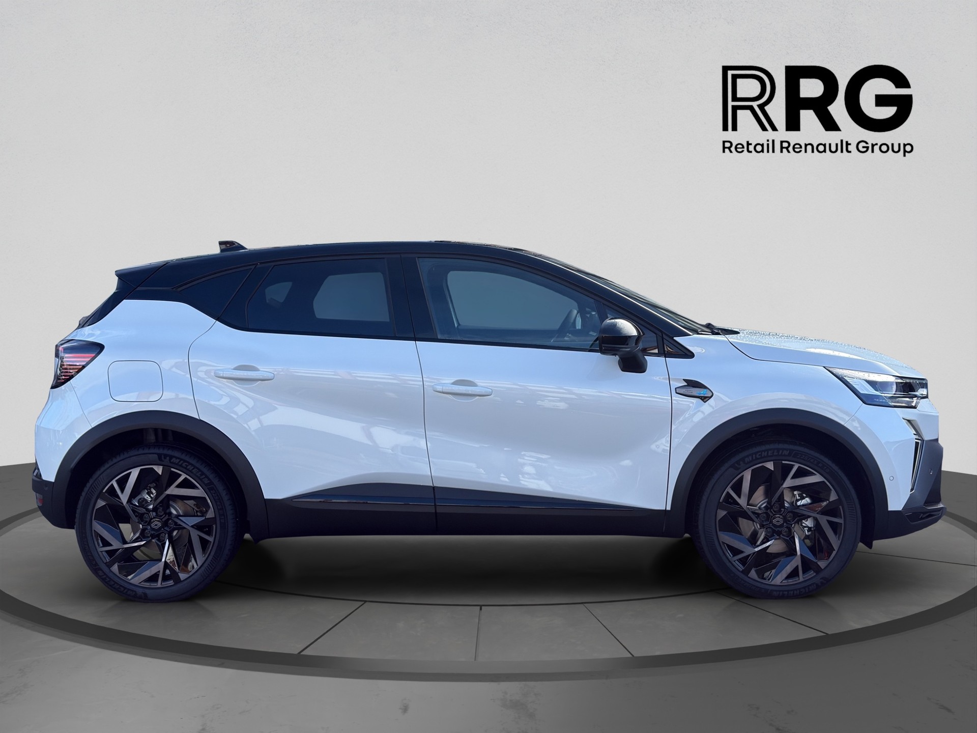 RENAULT Captur 1.8 E-Tech 160 Esprit Alpine DHT-image-1