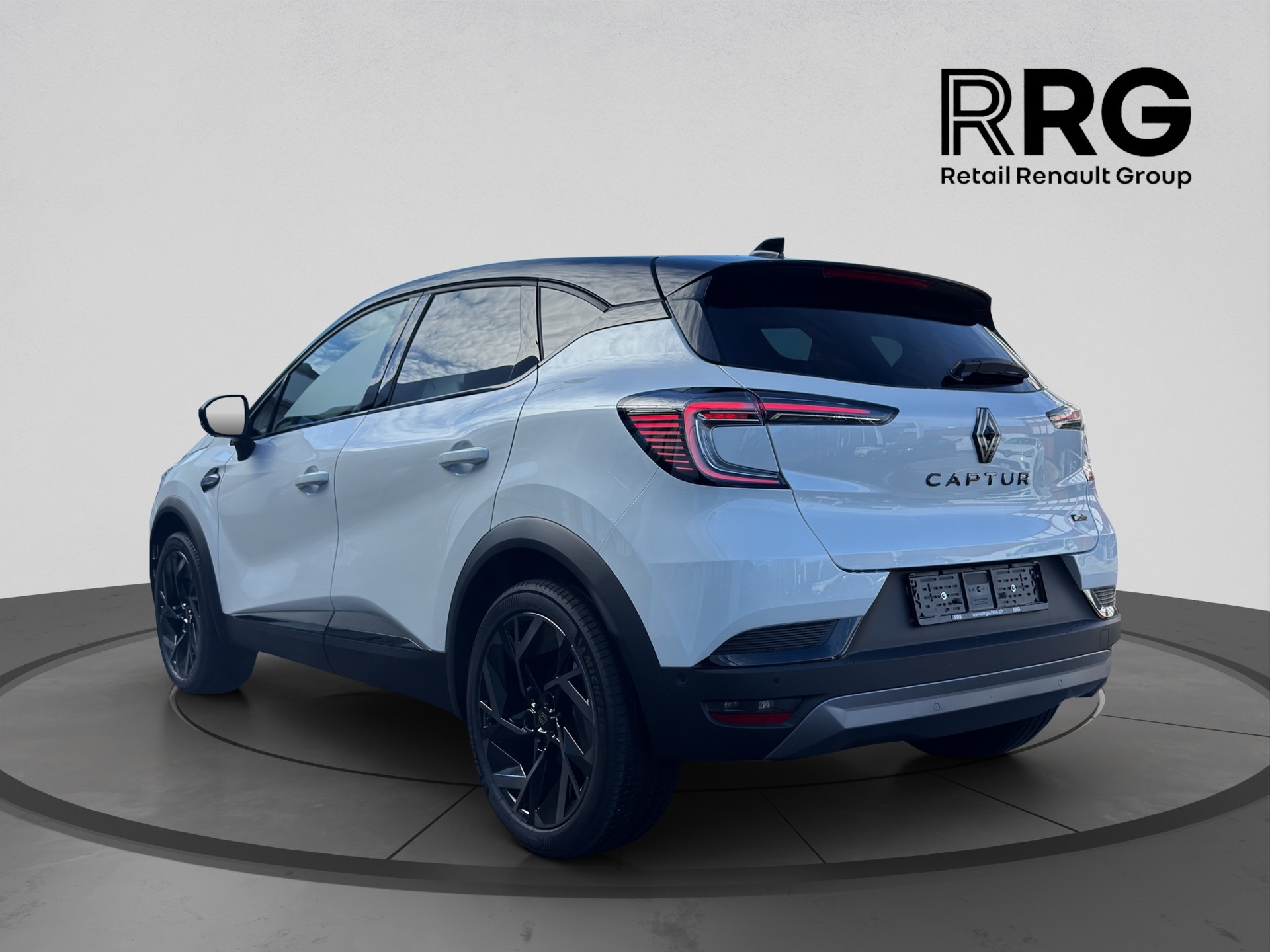 RENAULT Captur 1.8 E-Tech 160 Esprit Alpine DHT-image-4