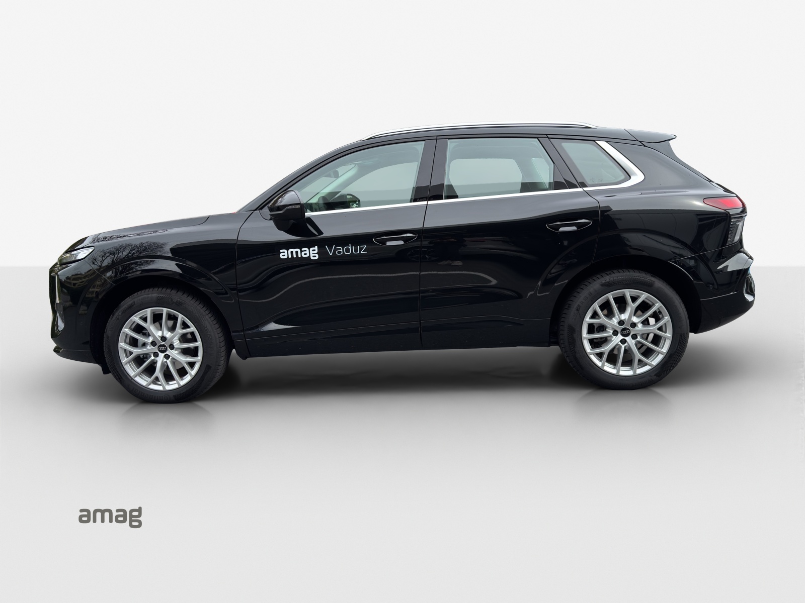 AUDI Q3 SUV 110 kW TFSI S tronic-image-1