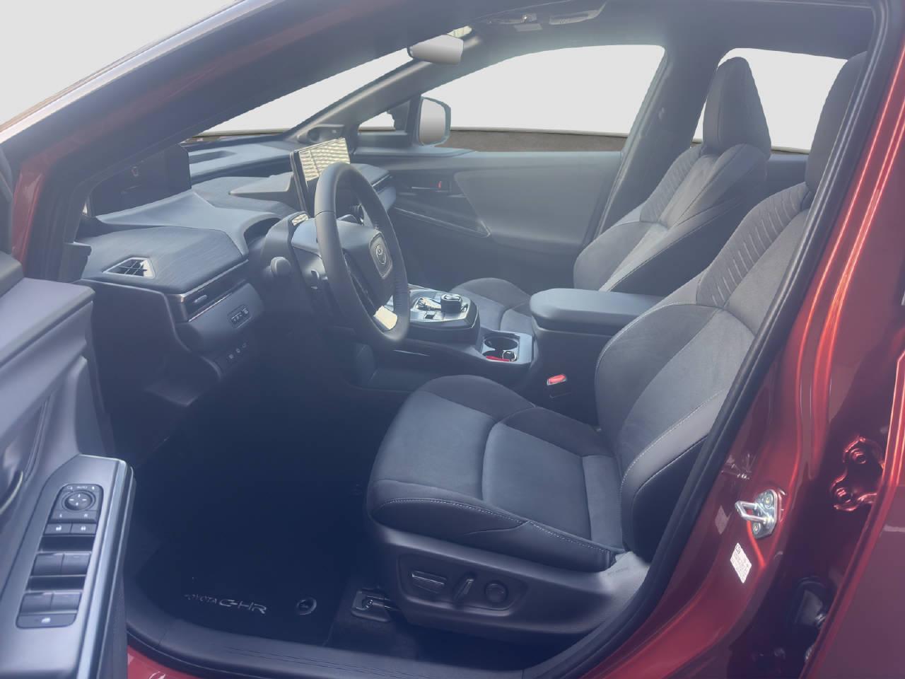 TOYOTA C-HR+ Premium AWD-image-10