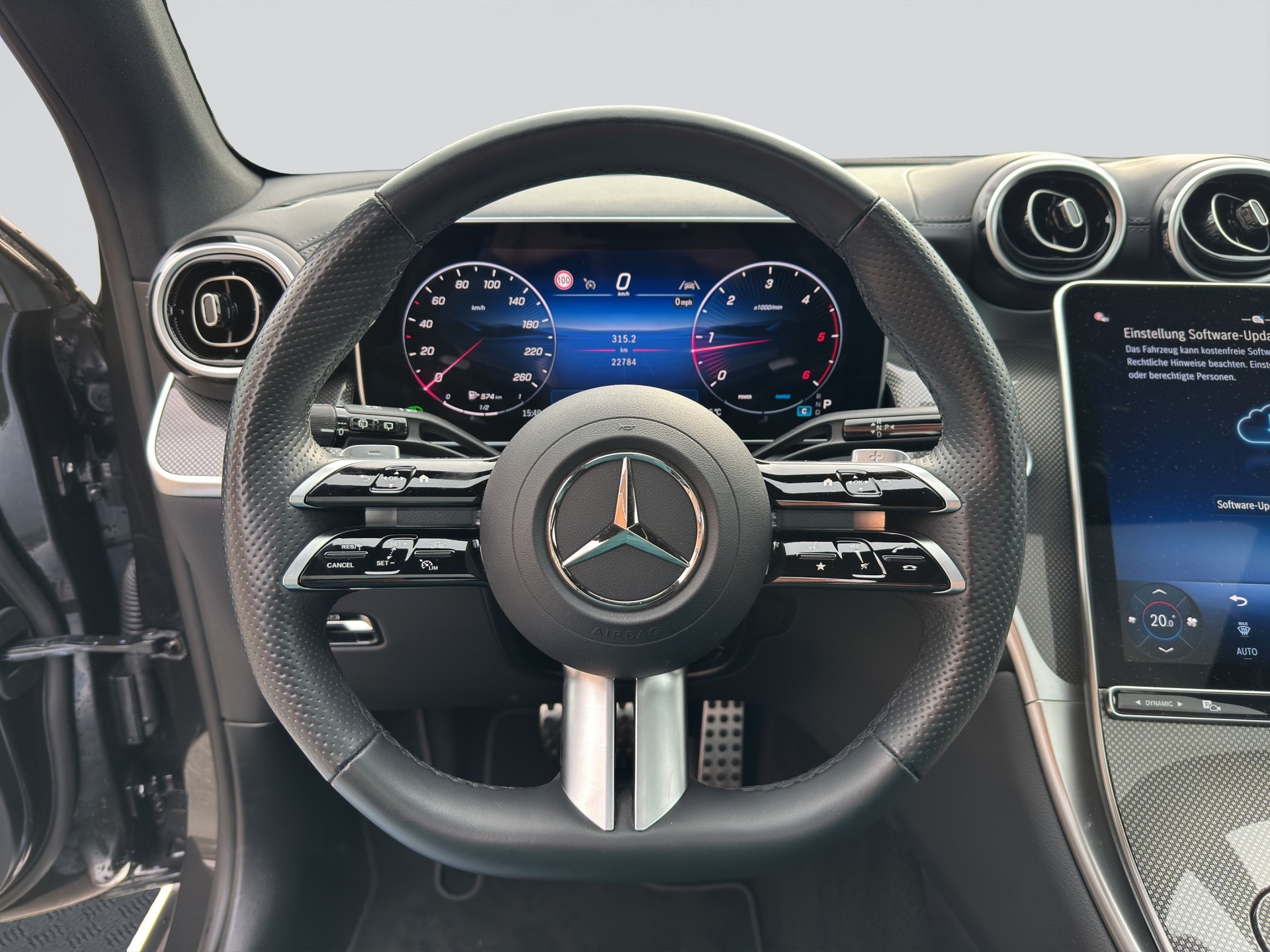 MERCEDES-BENZ GLC 220 d 4Matic AMG Night 9G-Tronic-image-9