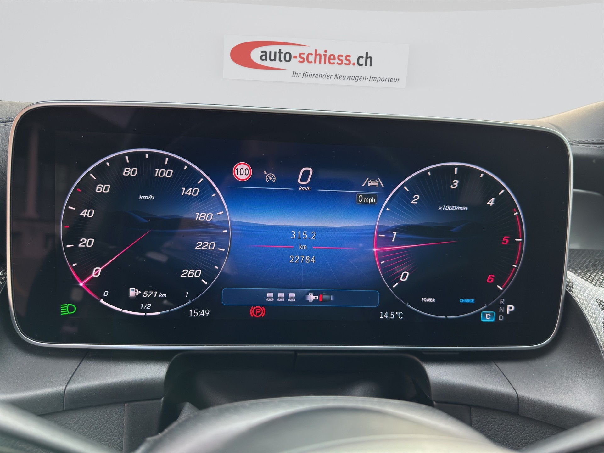 MERCEDES-BENZ GLC 220 d 4Matic AMG Night 9G-Tronic-image-10