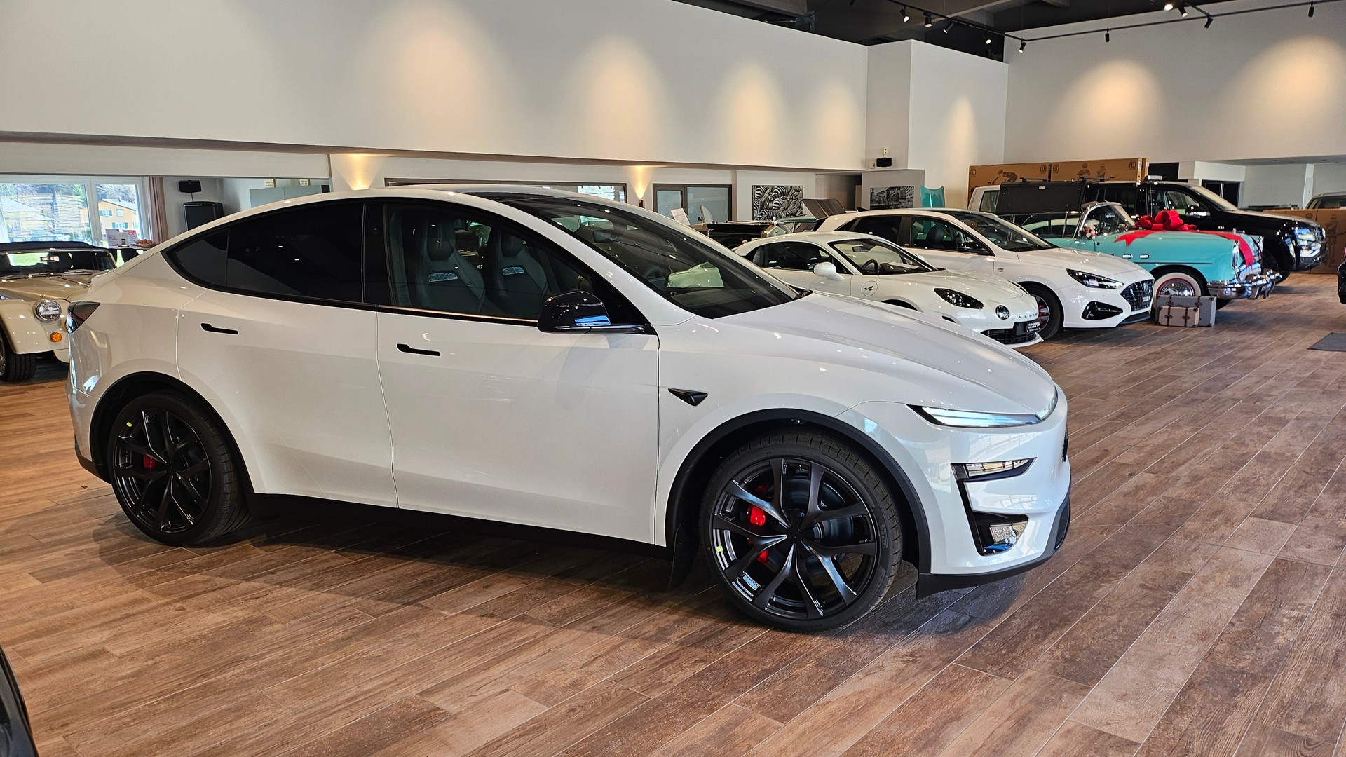 TESLA Model Y Performance AWD AHK-image-6