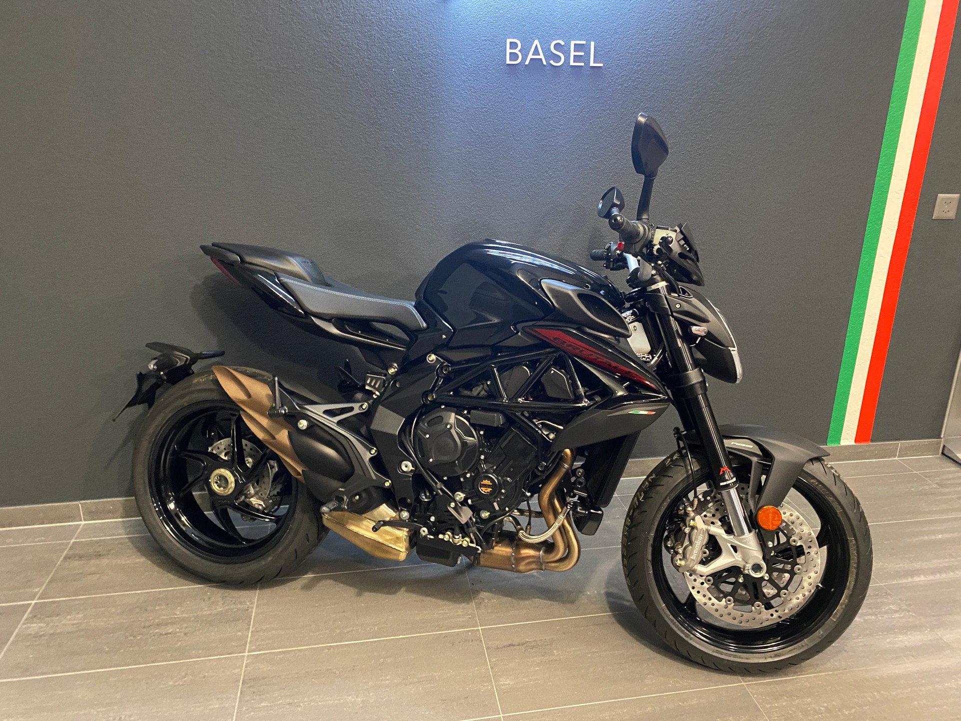 MV AGUSTA Brutale 800 R 35kW-image-4