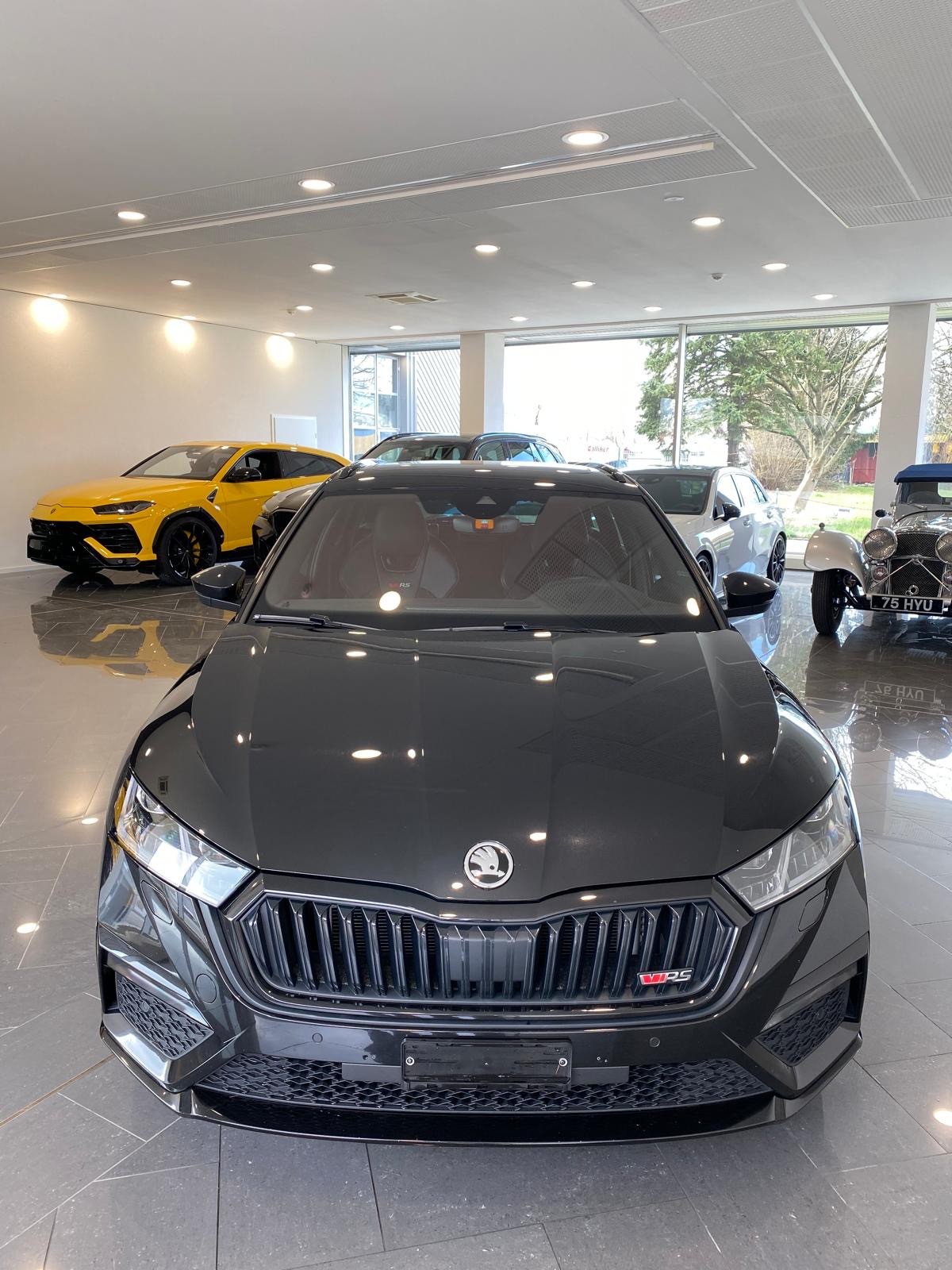 SKODA Octavia Combi 2.0 TDI DSG RS 4x4-showroom-element-2