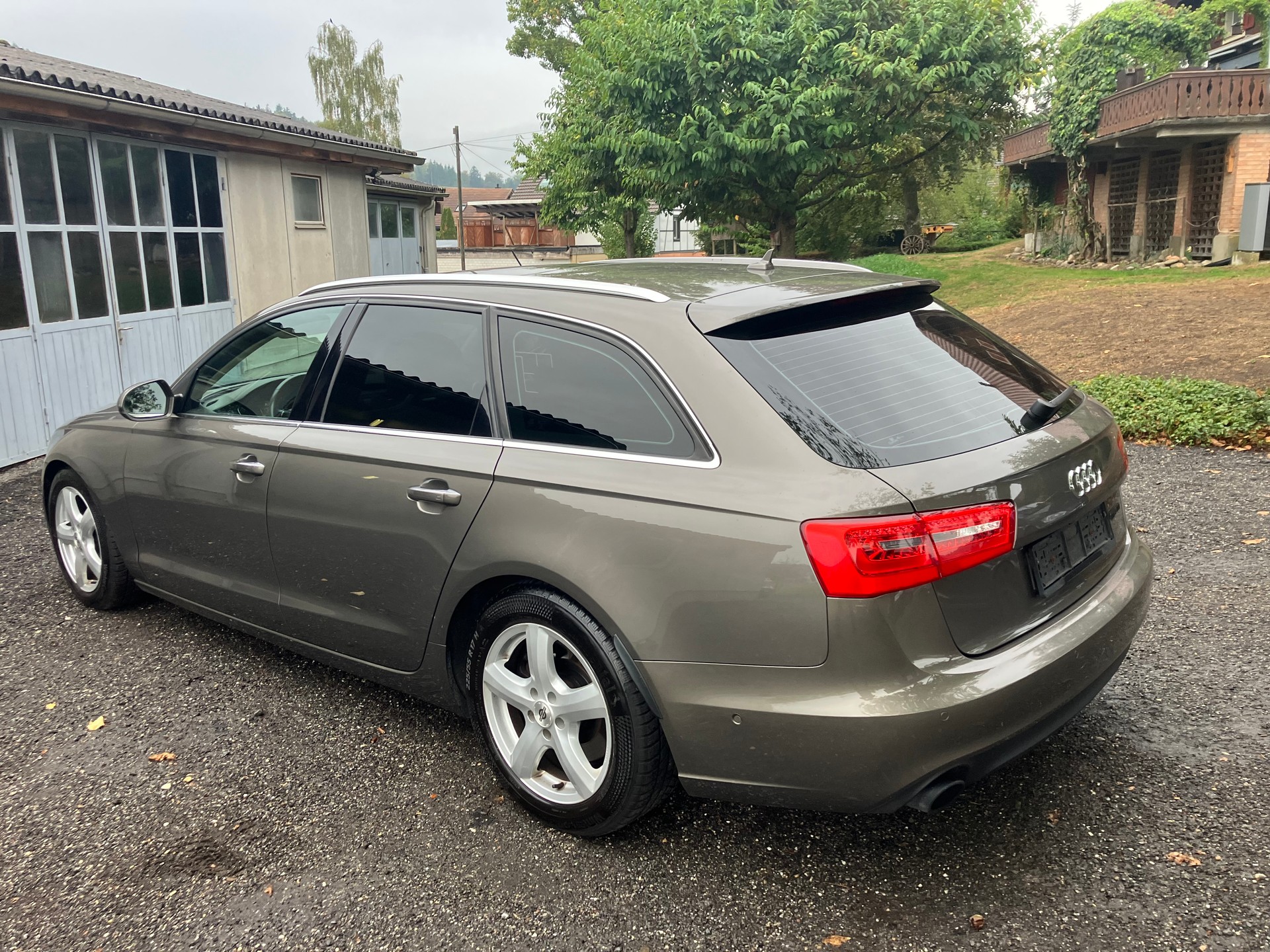 AUDI A6 Avant 3.0 TFSI V6 quattro S-tronic-image-2