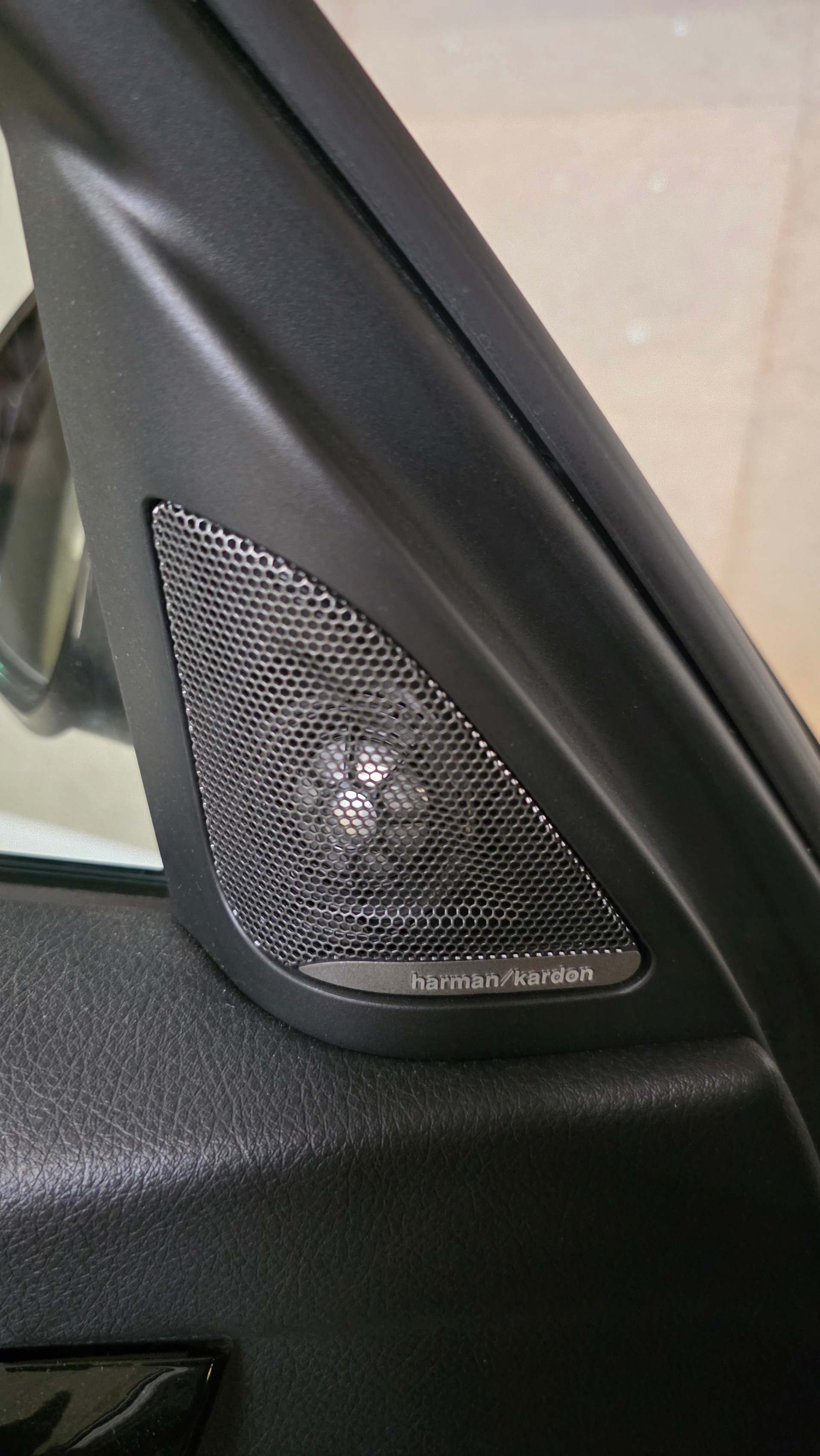 BMW 330d xDrive M Performance 286PS-image-16