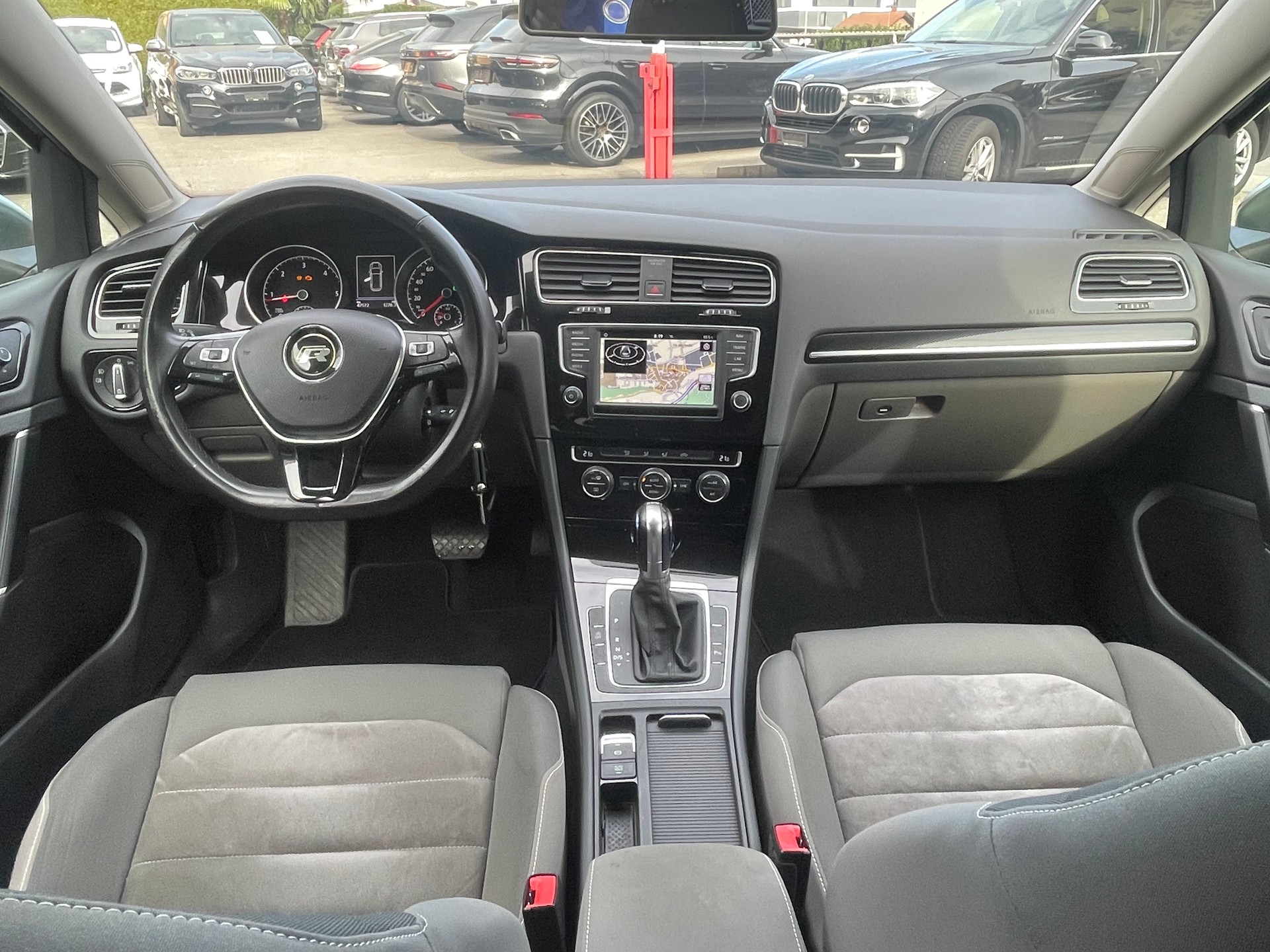 VW Golf 2.0 TDI Comfortline DSG-image-4