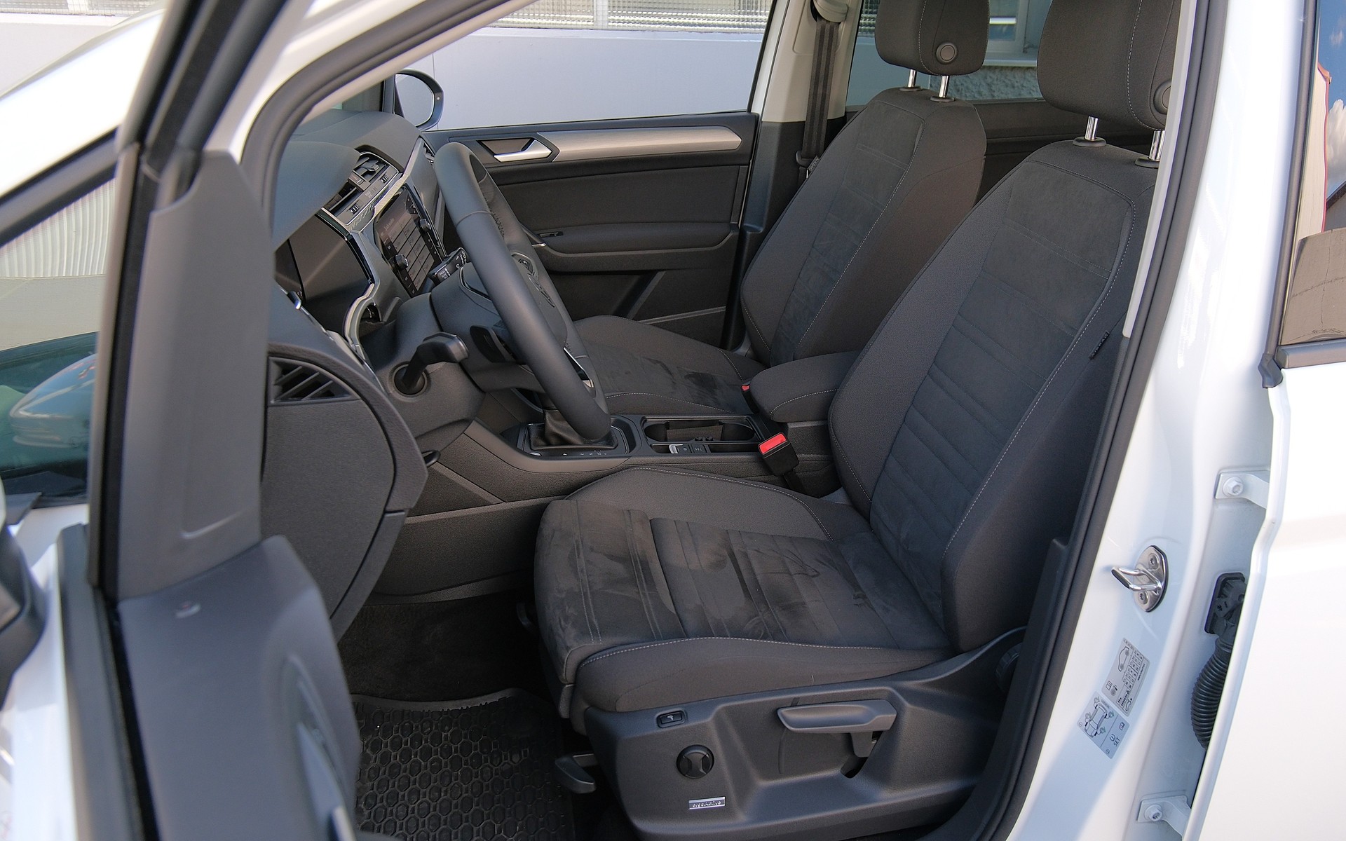 VW Touran 1.5 TSI EVO Comfortline United R Line DSG-image-3